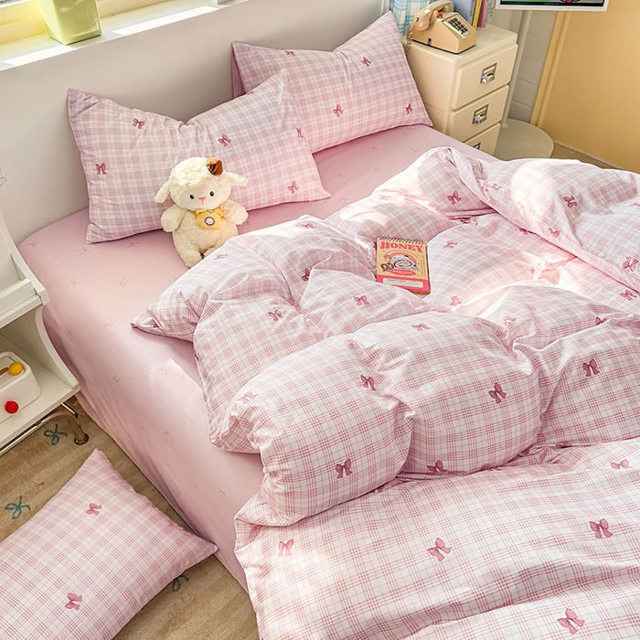 91家纺网 家纺一手货源 找家纺 缦彩 2026新款13372全棉印花四件套 格纹蝴蝶