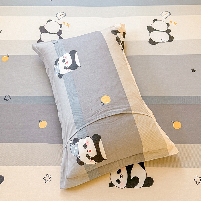 91家纺网 家纺一手货源 找家纺 名优家纺 2026新款13070全棉印花单床笠 调皮熊猫