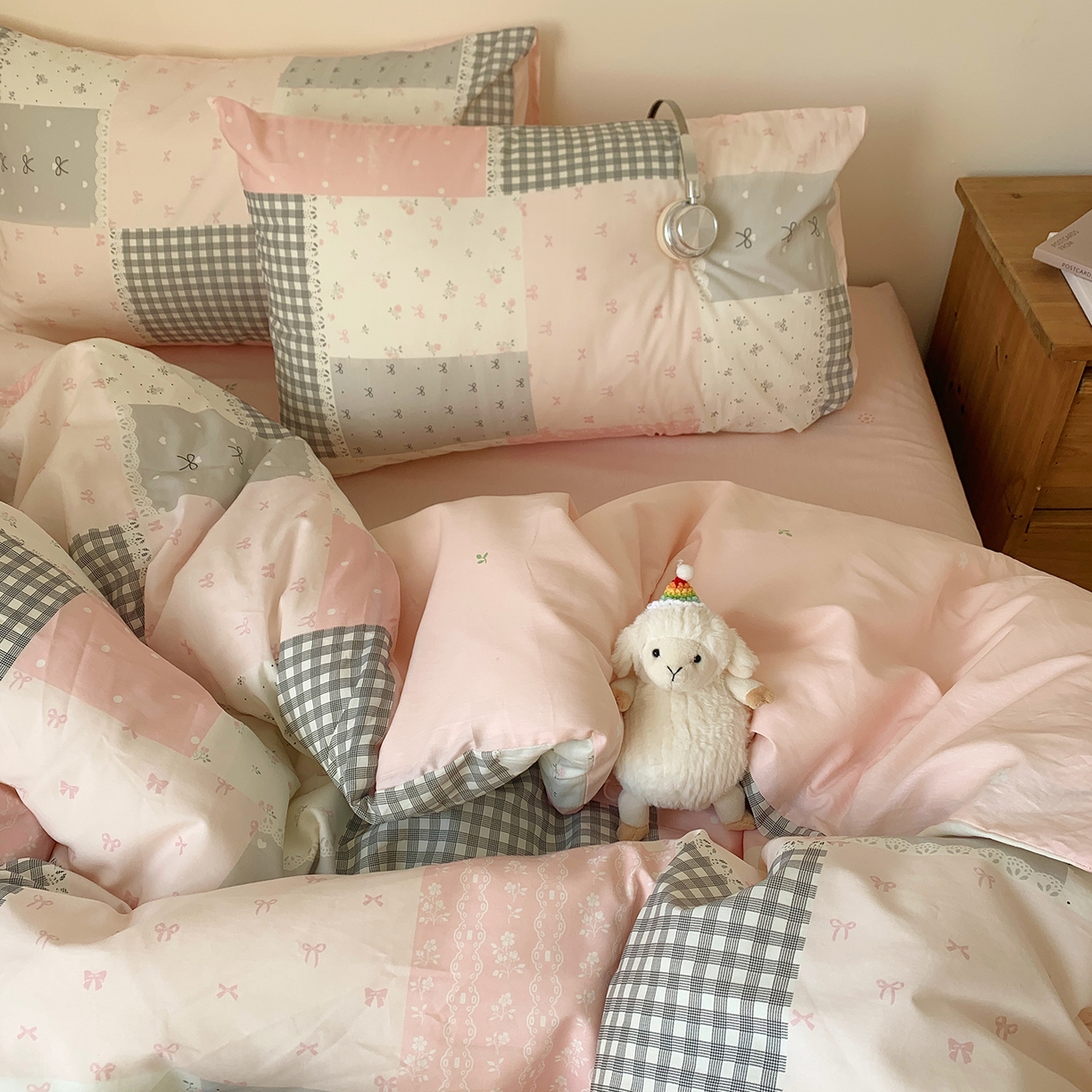 91家纺网 家纺一手货源 找家纺 （总）桃喜 2026春夏新品全棉碎花三件套四件套-场景一