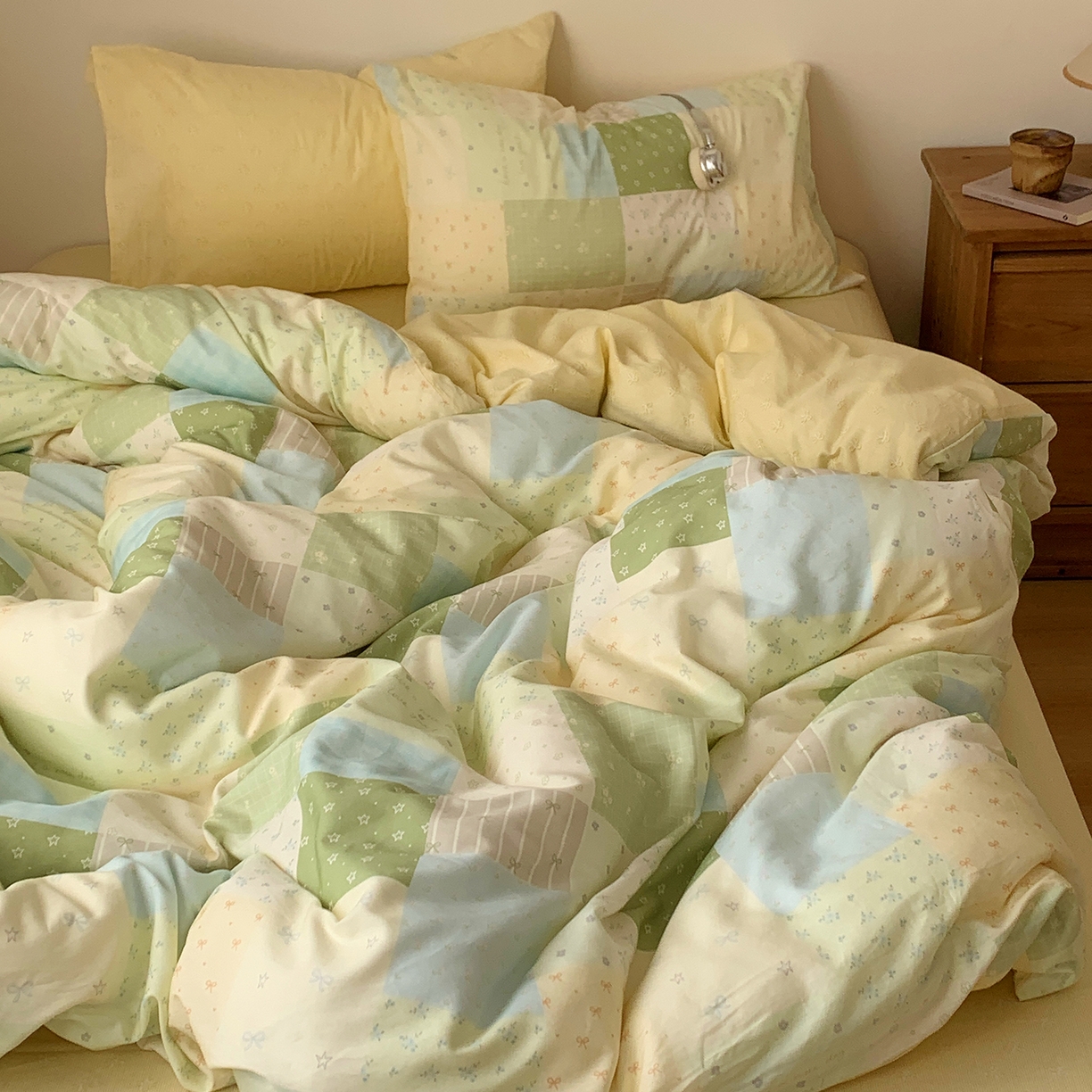 91家纺网 家纺一手货源 找家纺 （总）桃喜 2026春夏新品全棉碎花三件套四件套-场景一