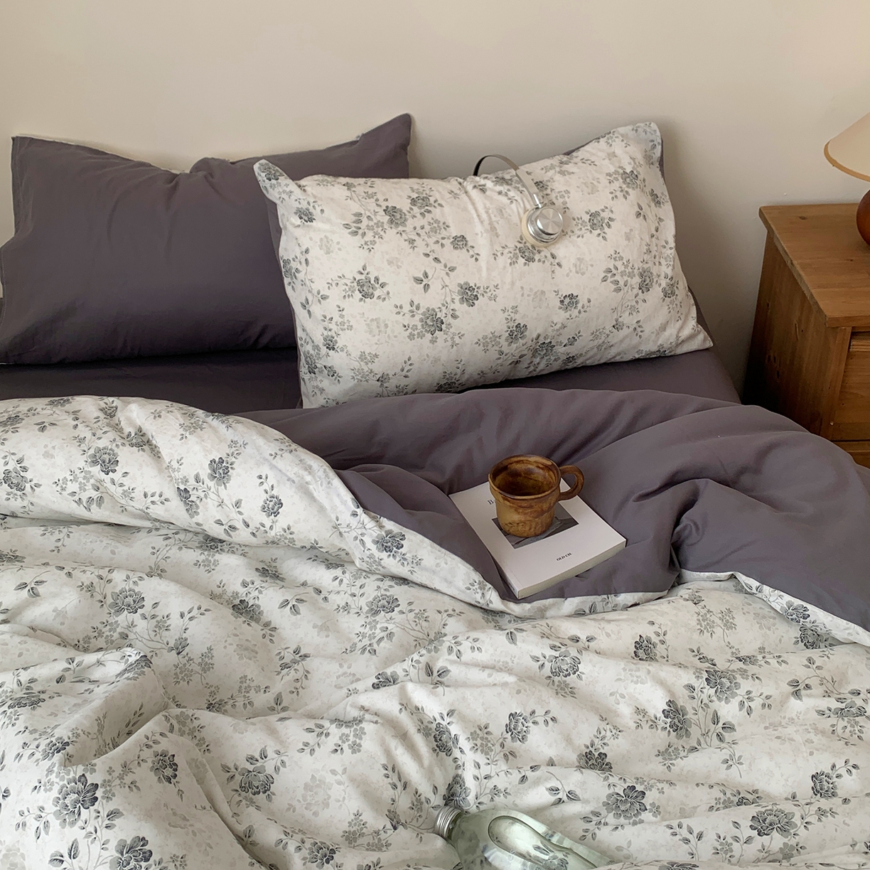 91家纺网 家纺一手货源 找家纺 桃喜 2026春夏新品全棉碎花三件套四件套-场景一 赫本（全棉）