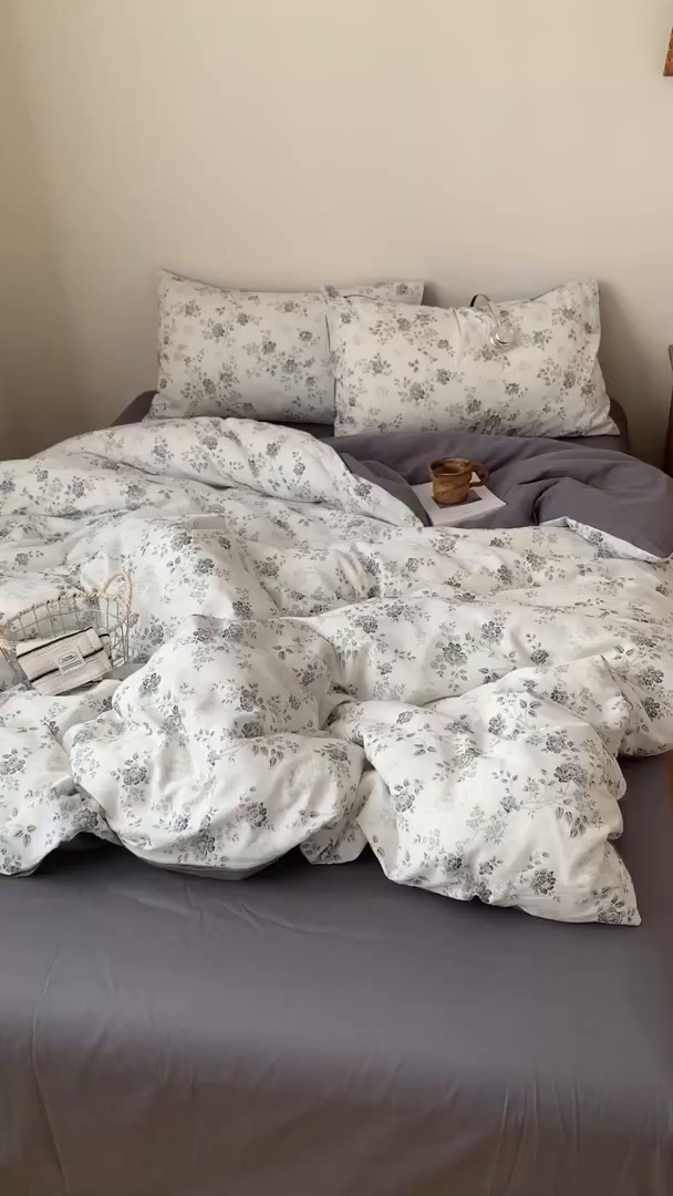 91家纺网 家纺一手货源 找家纺 桃喜 2026春夏新品全棉碎花三件套四件套-场景一 赫本（全棉）