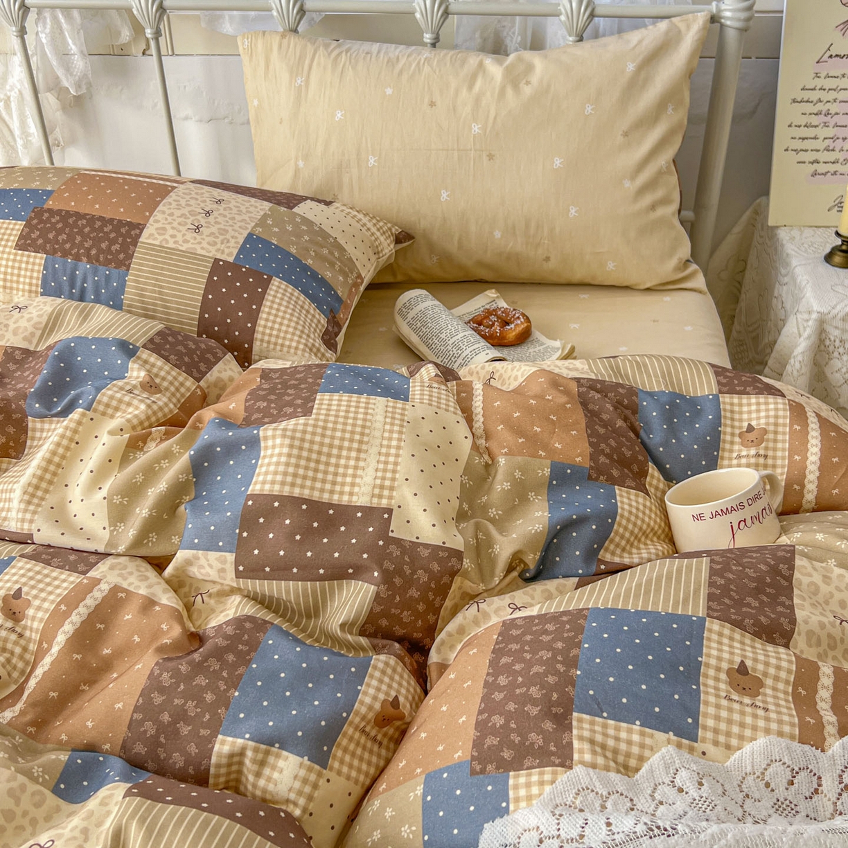 91家纺网 家纺一手货源 找家纺 桃喜 2026春夏新品全棉碎花三件套四件套-场景二 复古拼布碎花（全棉）