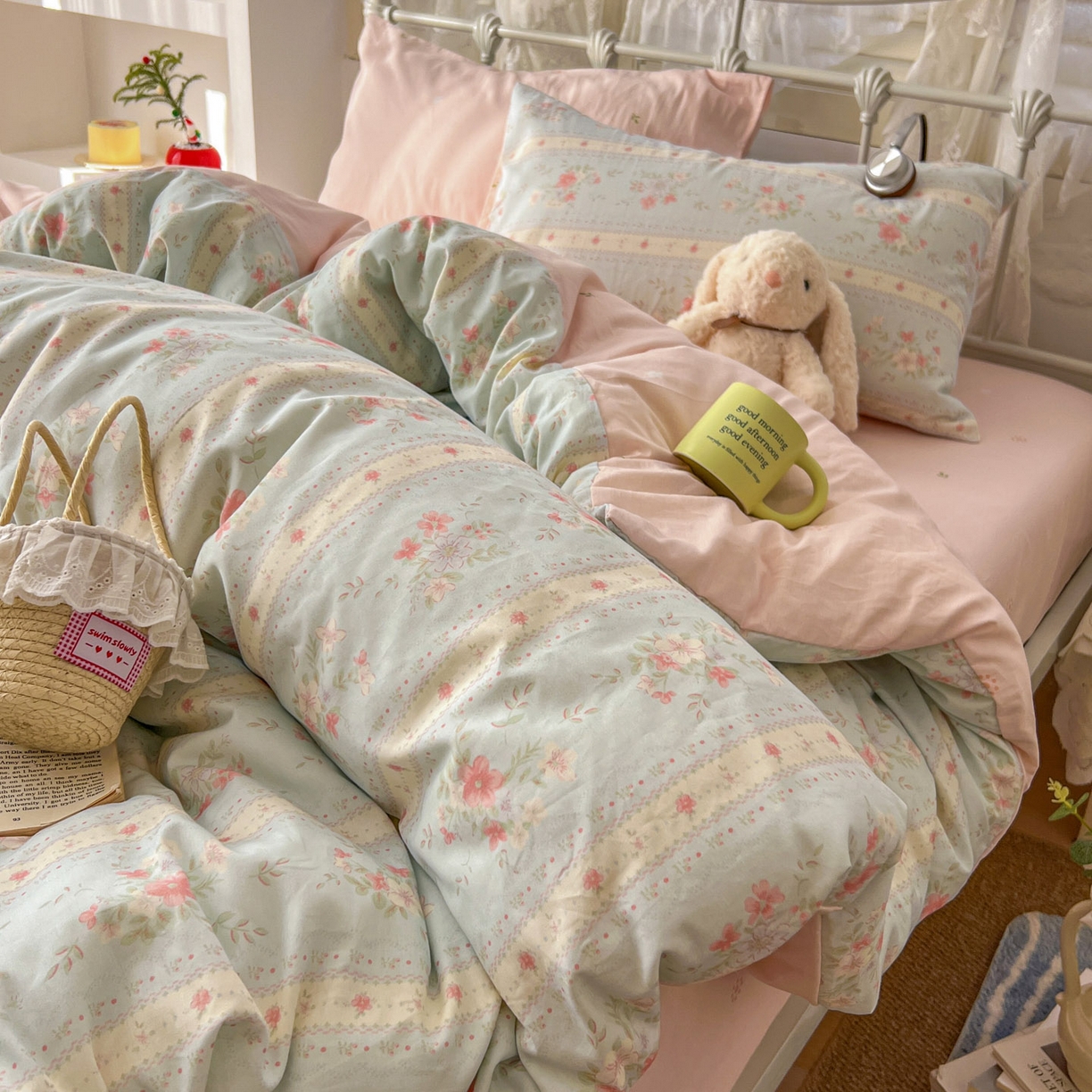 91家纺网 家纺一手货源 找家纺 桃喜 2026春夏新品全棉碎花三件套四件套-场景二 馥郁蓝（全棉）