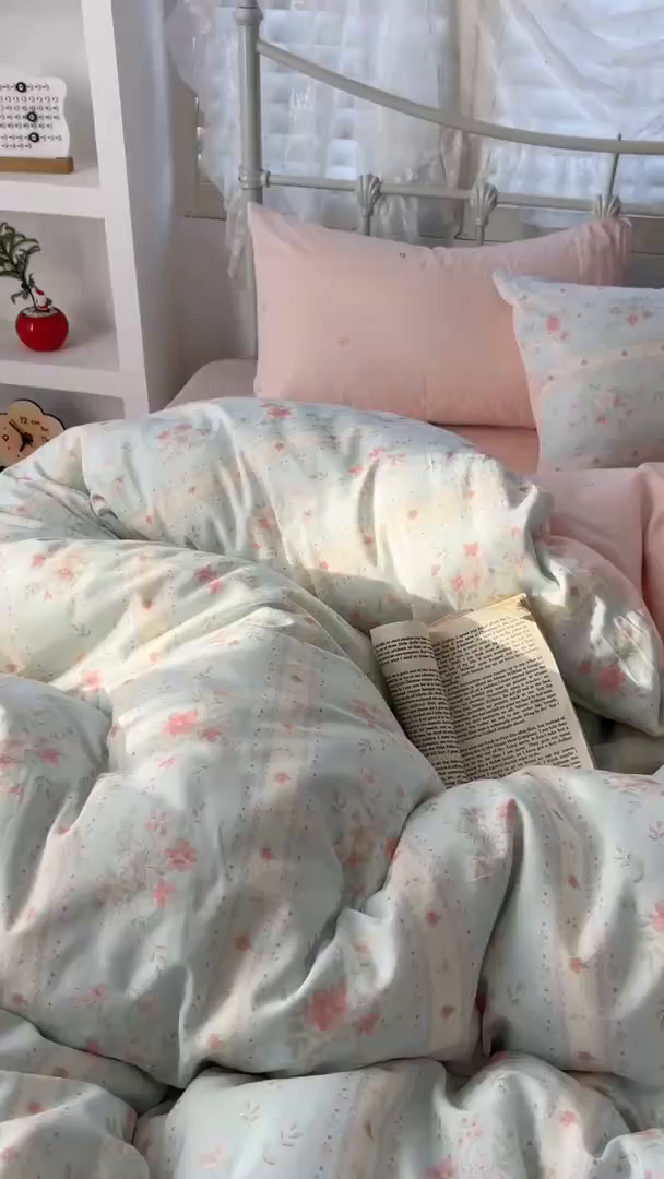 91家纺网 家纺一手货源 找家纺 桃喜 2026春夏新品全棉碎花三件套四件套-场景二 馥郁蓝（全棉）