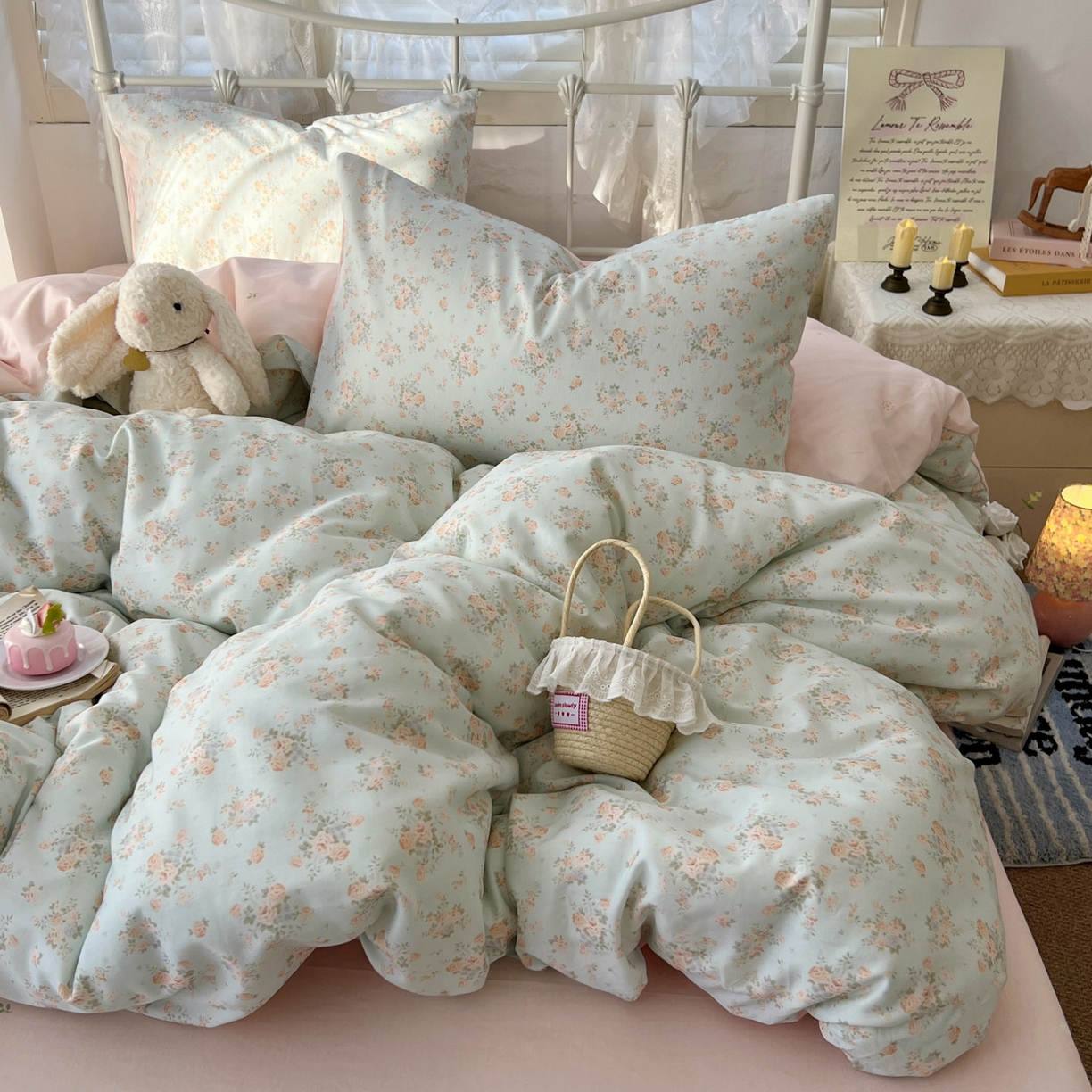 91家纺网 家纺一手货源 找家纺 桃喜 2026春夏新品全棉碎花三件套四件套-场景二 山茶（全棉）