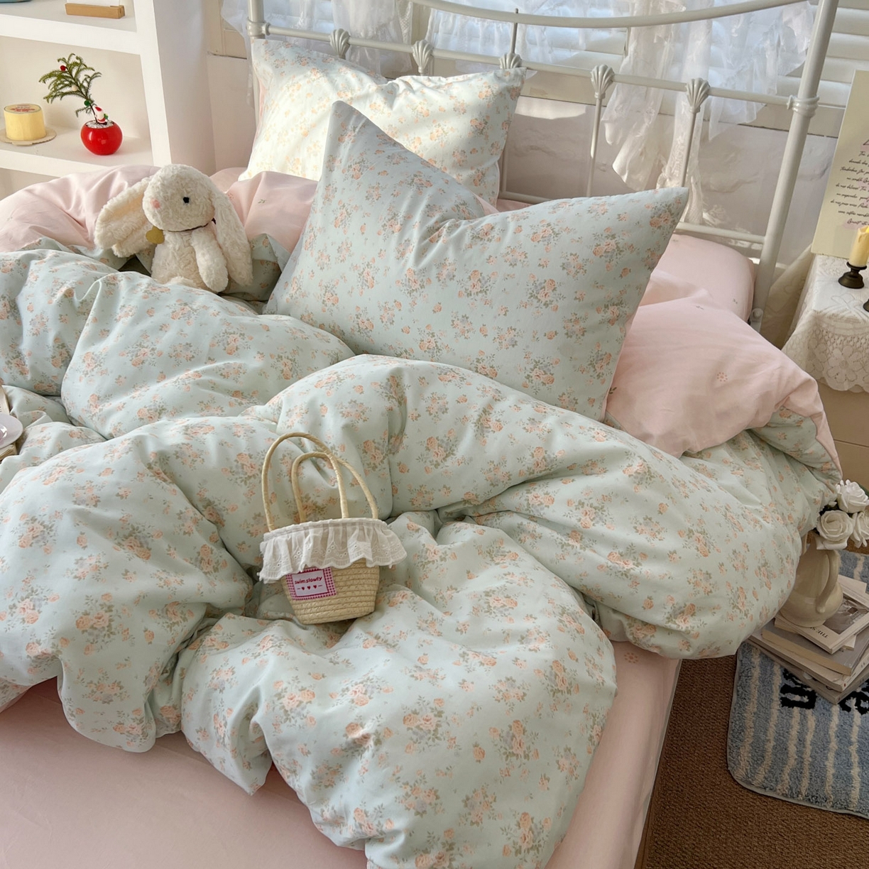 91家纺网 家纺一手货源 找家纺 桃喜 2026春夏新品全棉碎花三件套四件套-场景二 山茶（全棉）