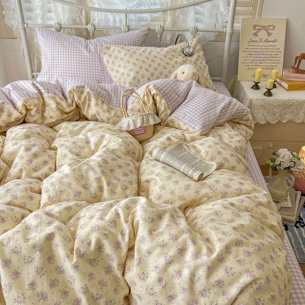 91家纺网 家纺一手货源 找家纺 桃喜 2026春夏新品全棉碎花三件套四件套-场景二 香芋紫格碎花（全棉）