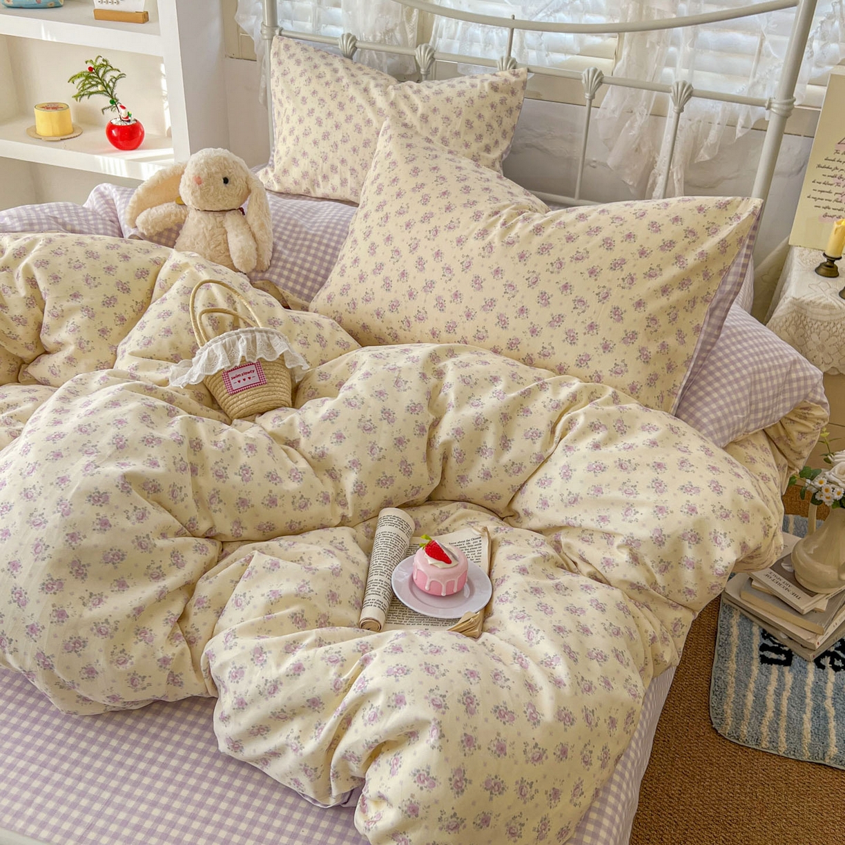 91家纺网 家纺一手货源 找家纺 桃喜 2026春夏新品全棉碎花三件套四件套-场景二 香芋紫格碎花（全棉）