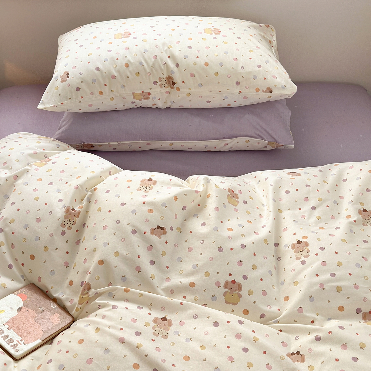 91家纺网 家纺一手货源 找家纺 麦伦家居 2026春夏新品13372全棉卡通小清新四件套 果子象