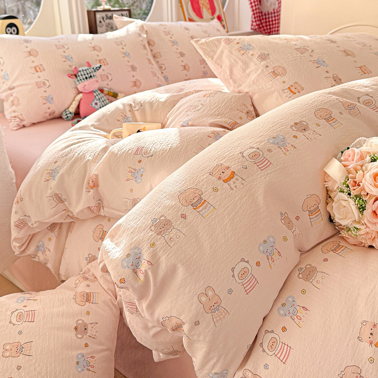 91家纺网 家纺一手货源 找家纺 朵朵家纺 2026新款云感木棉皱皱纱双层纱印花四件套 森林乐园