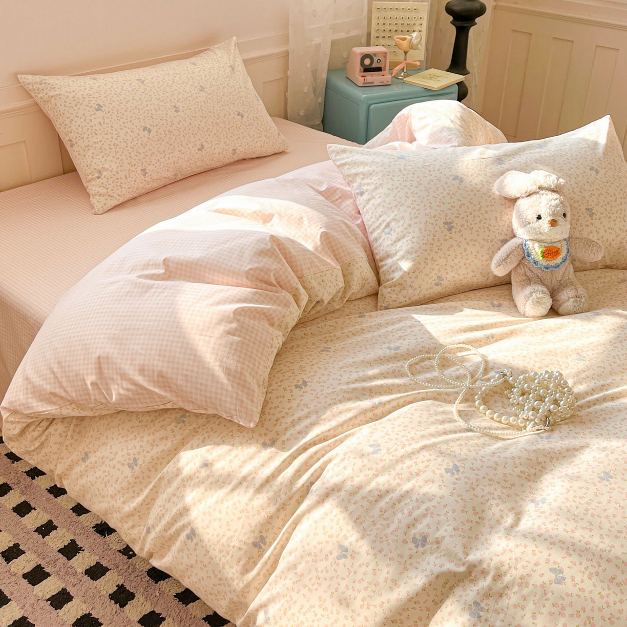 91家纺网 家纺一手货源 找家纺 麦伦家居 2026春夏新品13372全棉卡通小清新四件套 蝴蝶结花朵粉