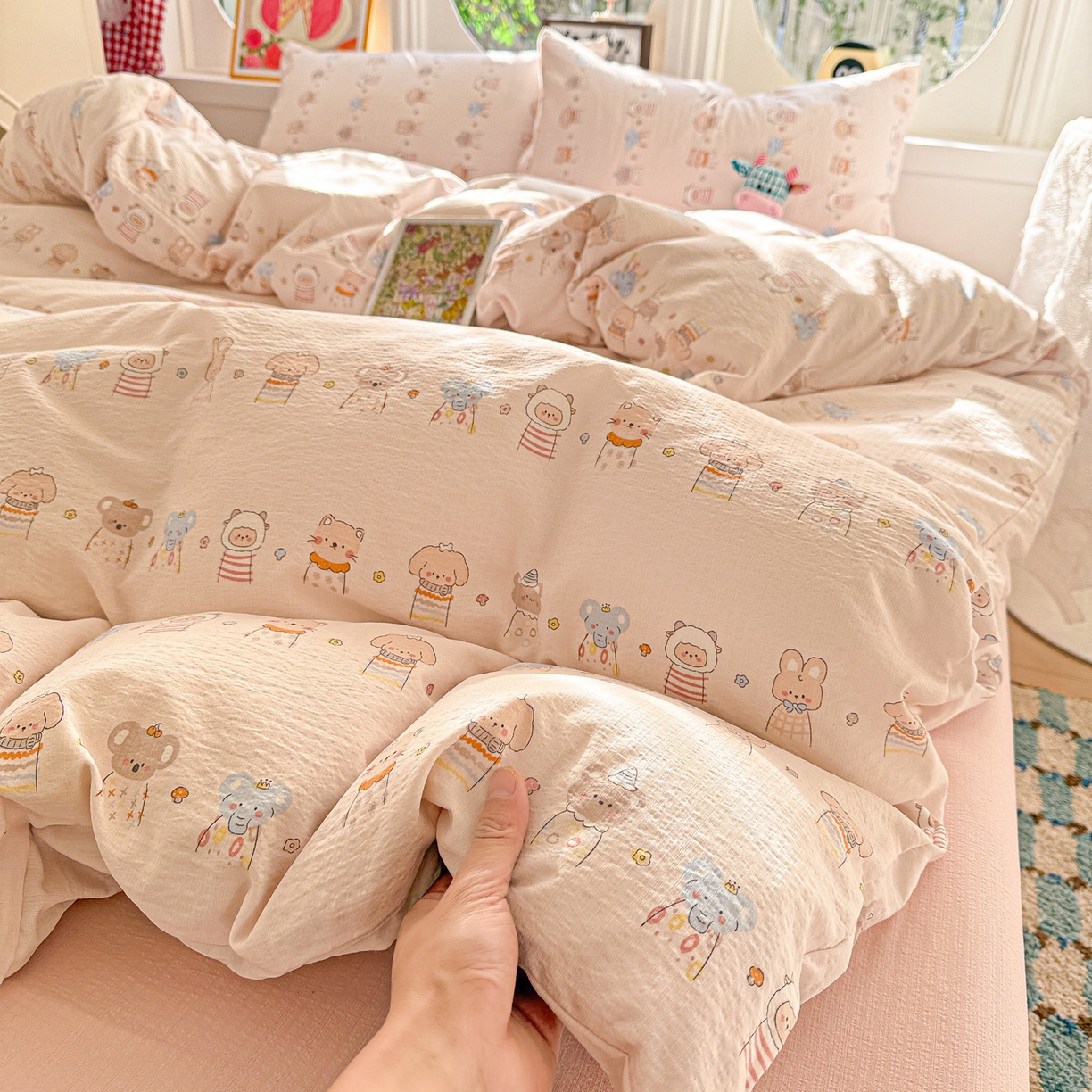 91家纺网 家纺一手货源 找家纺 朵朵家纺 2026新款云感木棉皱皱纱双层纱印花四件套 森林乐园