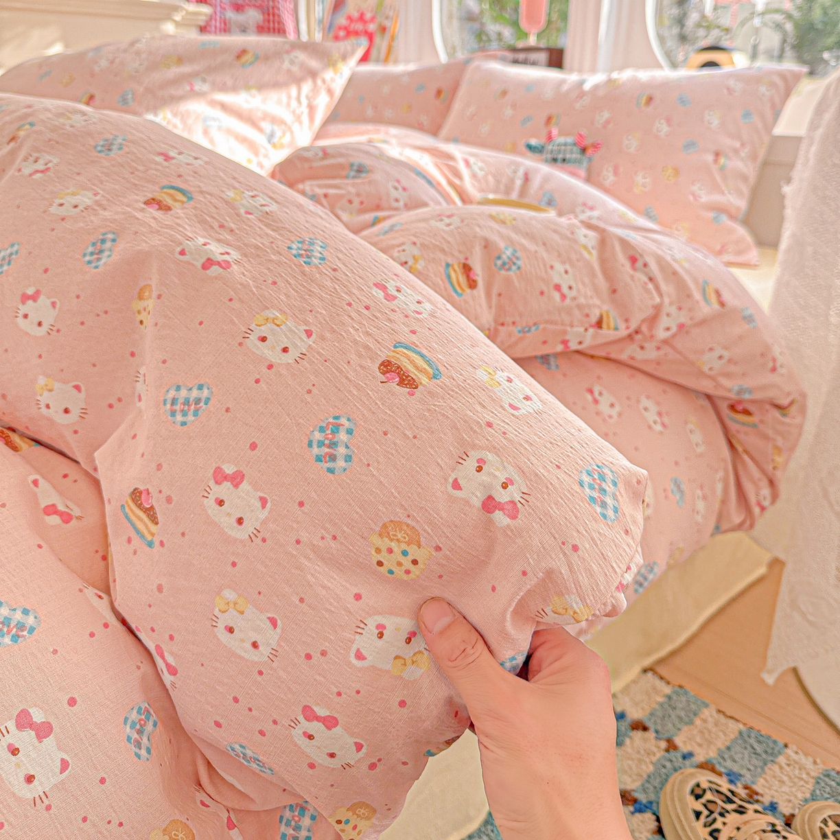 91家纺网 家纺一手货源 找家纺 朵朵家纺 2026新款云感木棉皱皱纱双层纱印花四件套 蛋糕喵