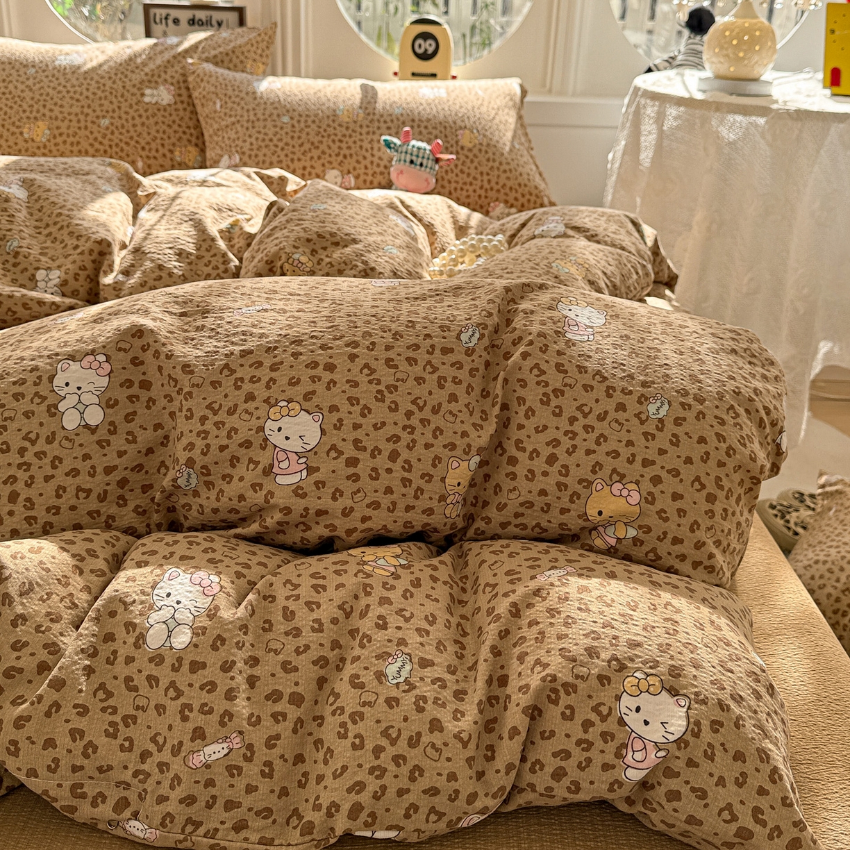 91家纺网 家纺一手货源 找家纺 朵朵家纺 2026新款云感木棉皱皱纱双层纱印花四件套 豹纹KT