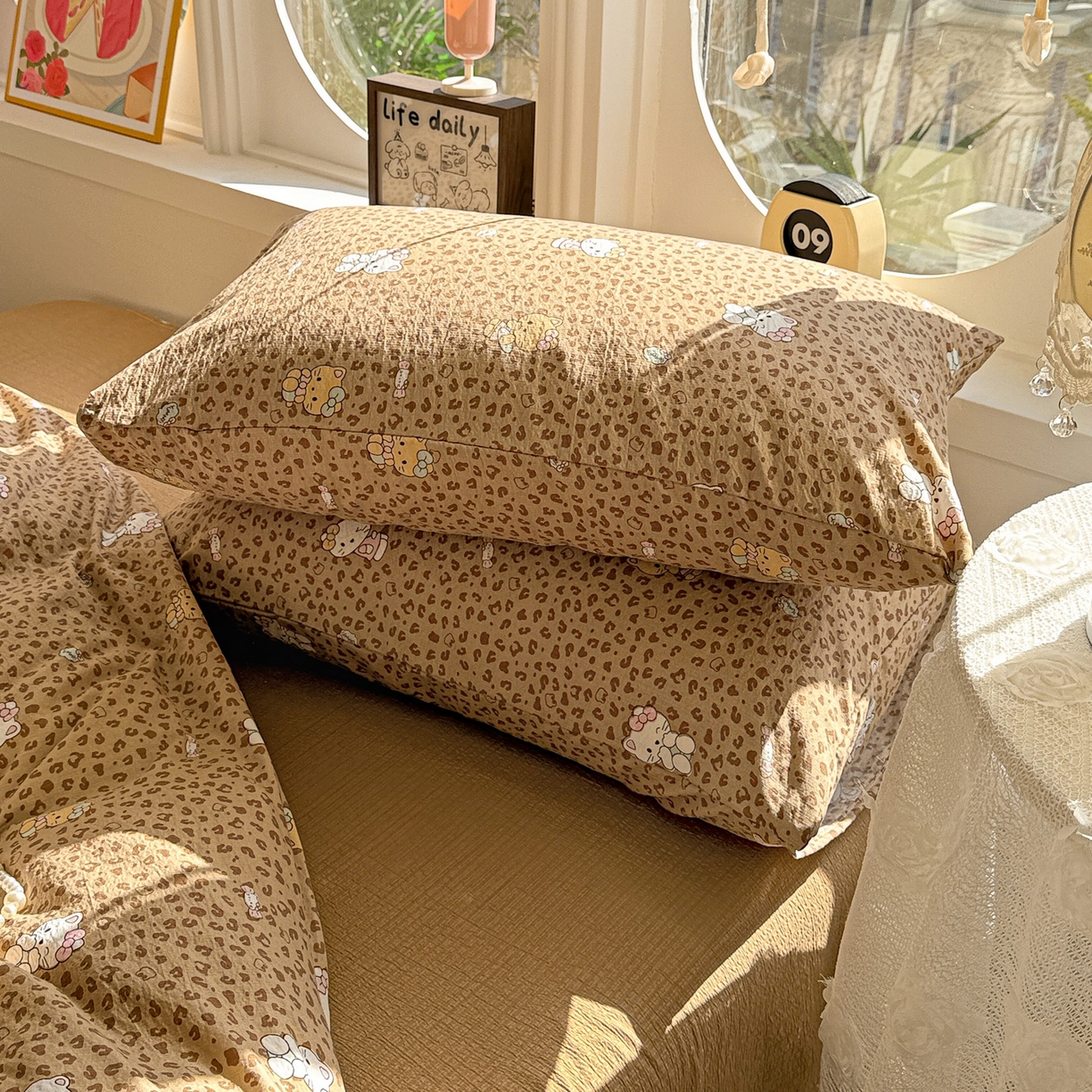 91家纺网 家纺一手货源 找家纺 朵朵家纺 2026新款云感木棉皱皱纱双层纱印花四件套 豹纹KT