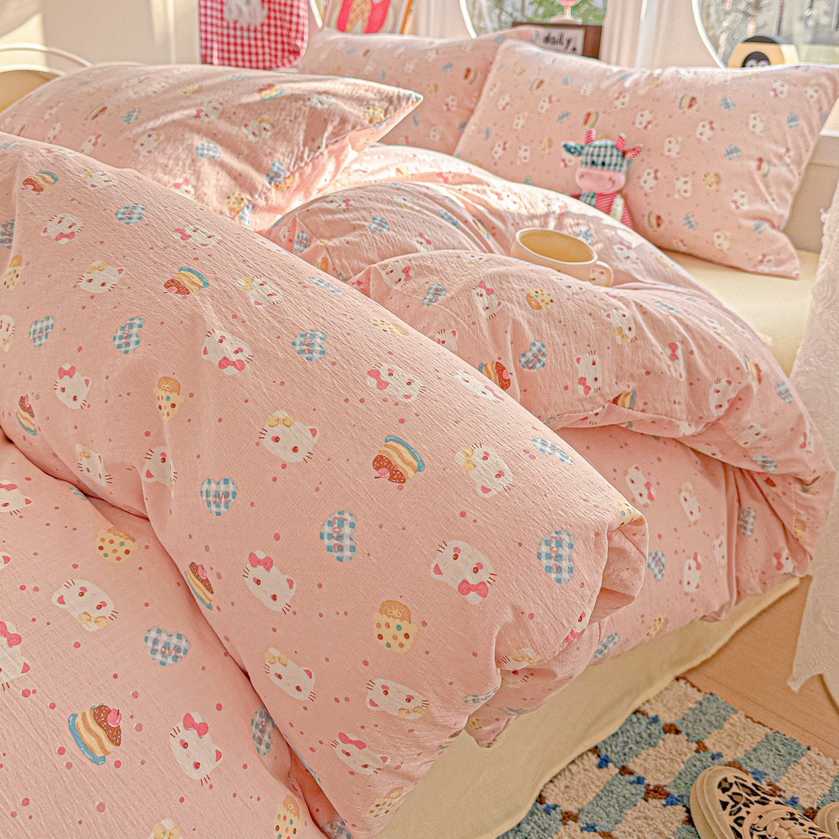 91家纺网 家纺一手货源 找家纺 朵朵家纺 2026新款云感木棉皱皱纱双层纱印花四件套 蛋糕喵