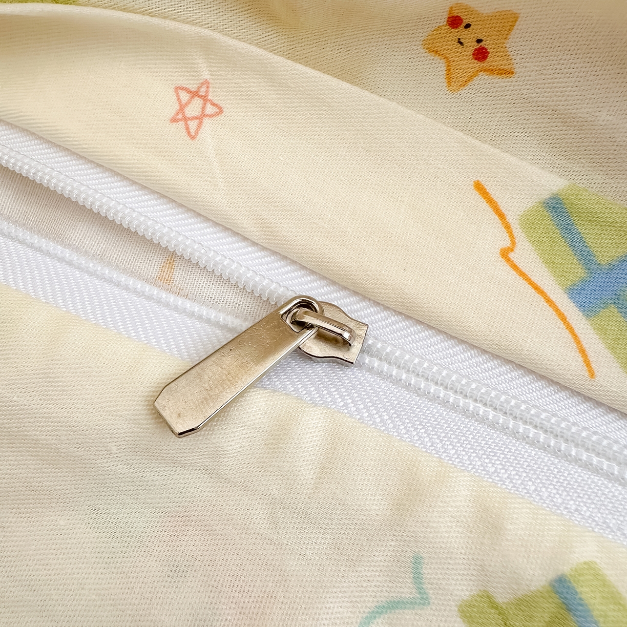 91家纺网 家纺一手货源 找家纺 麦伦家居 2026春夏新品13372全棉卡通小清新四件套 快乐小星星