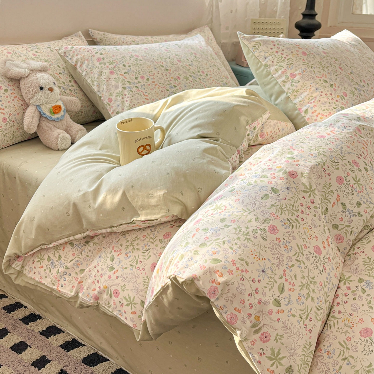 91家纺网 家纺一手货源 找家纺 麦伦家居 2026春夏新品13372全棉卡通小清新四件套 漫漫花香