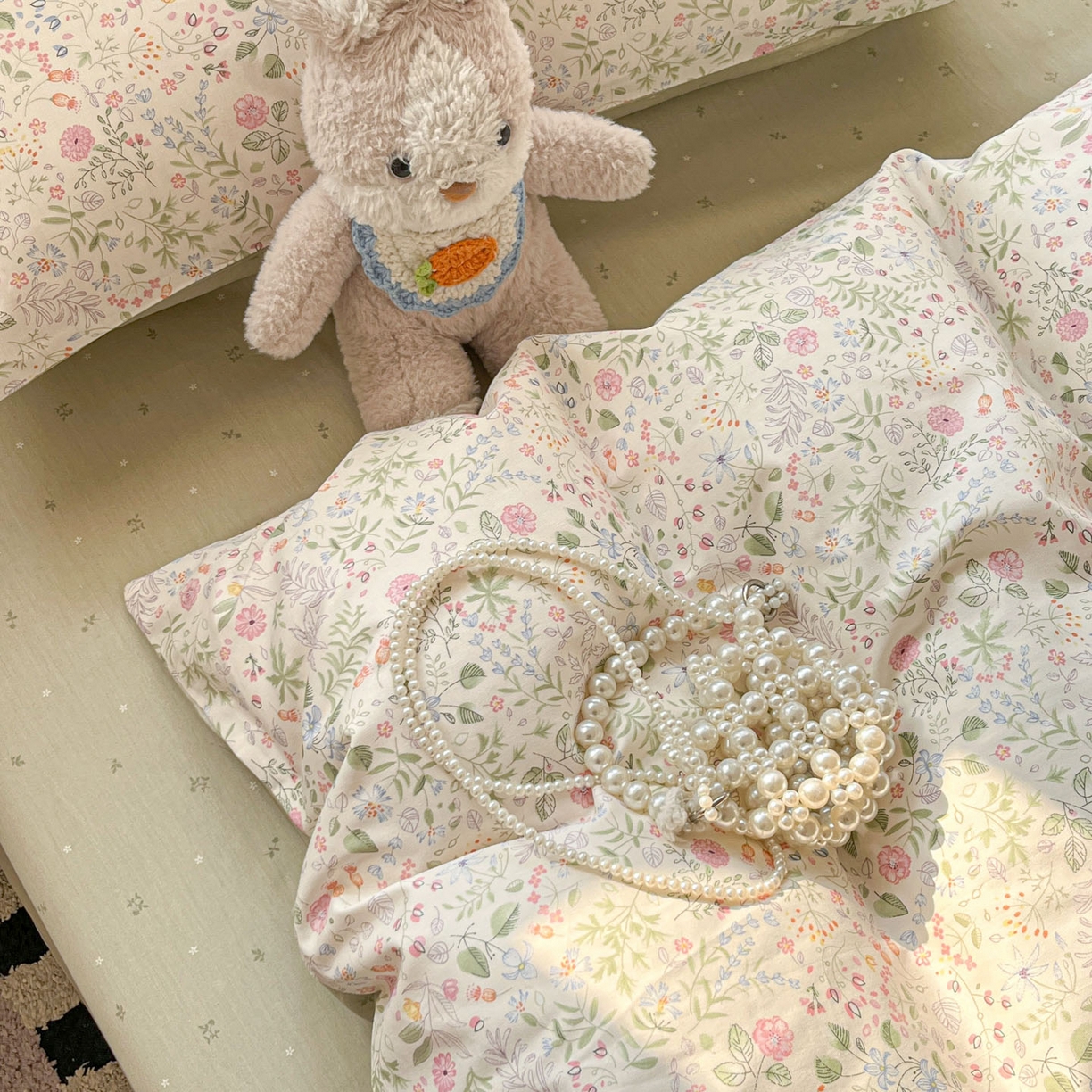 91家纺网 家纺一手货源 找家纺 麦伦家居 2026春夏新品13372全棉卡通小清新四件套 漫漫花香