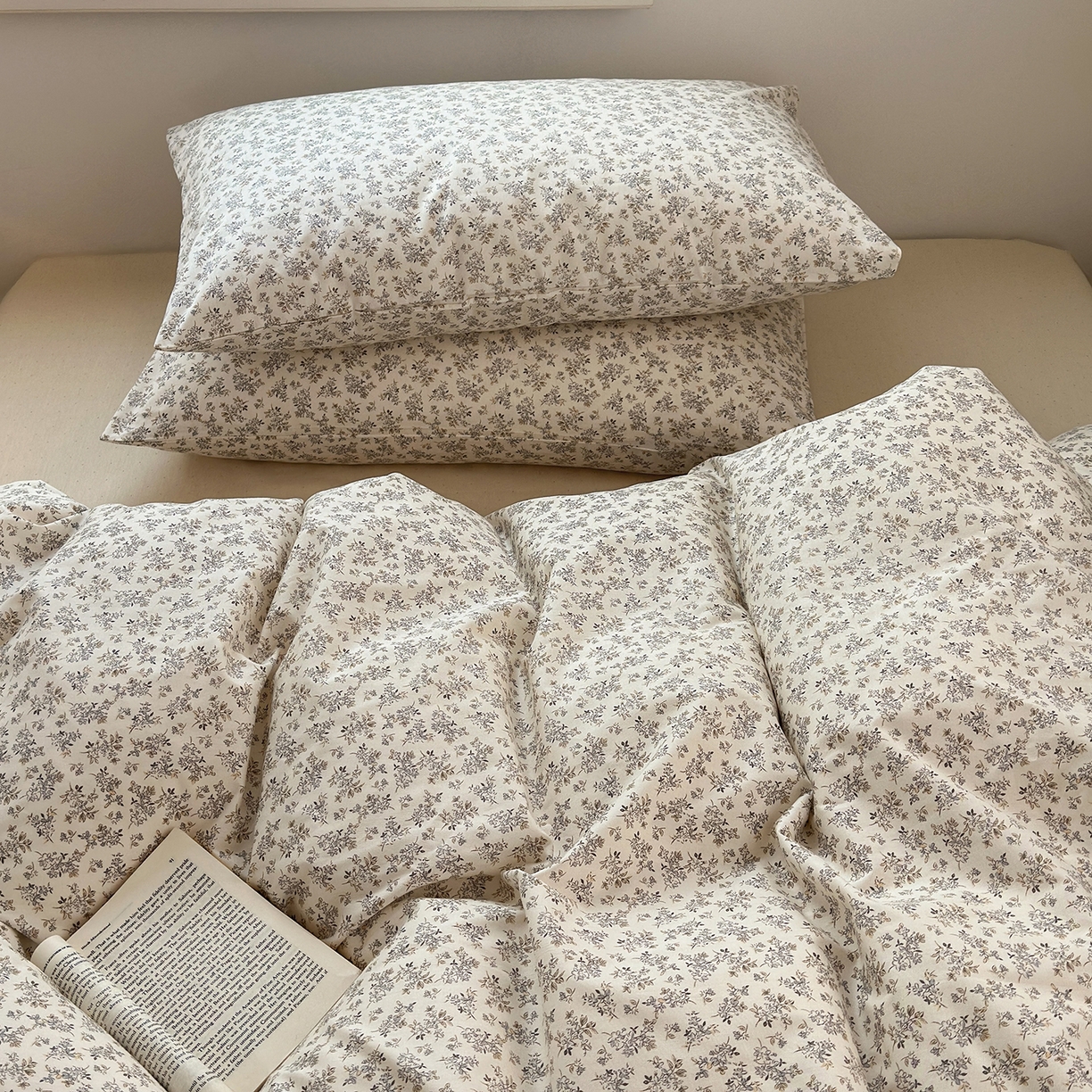 91家纺网 家纺一手货源 找家纺 麦伦家居 2026春夏新品13372全棉卡通小清新四件套 时光里