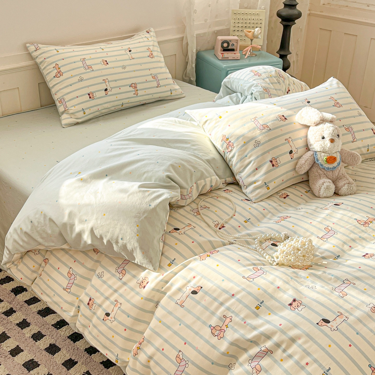 91家纺网 家纺一手货源 找家纺 麦伦家居 2026春夏新品13372全棉卡通小清新四件套 线条汪汪