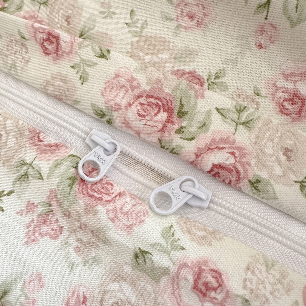 91家纺网 家纺一手货源 找家纺 麦伦家居 2026春夏新品13372全棉卡通小清新四件套 小玫瑰紫