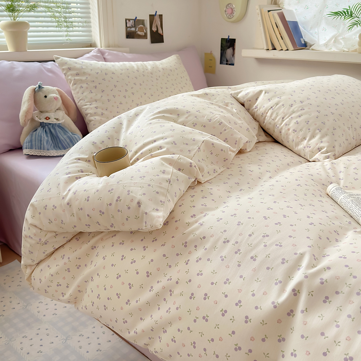 91家纺网 家纺一手货源 找家纺 麦伦家居 2026春夏新品13372全棉卡通小清新四件套 紫樱桃