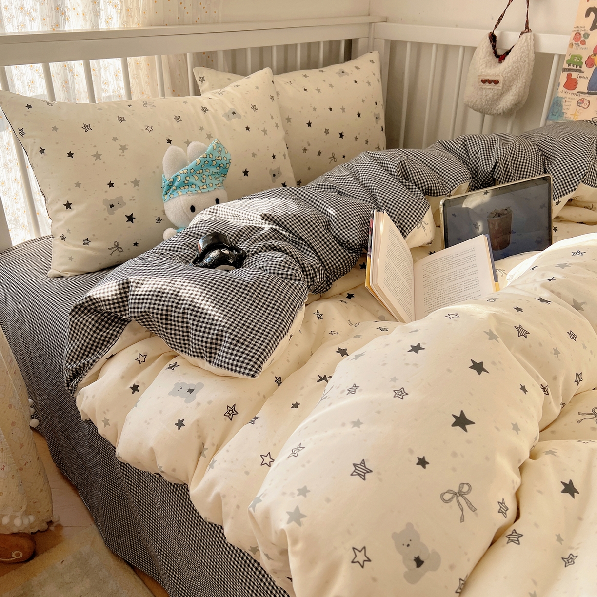 91家纺网 家纺一手货源 找家纺 桃喜 2026春夏新品全棉卡通学生三件套四件套 黑白星星熊