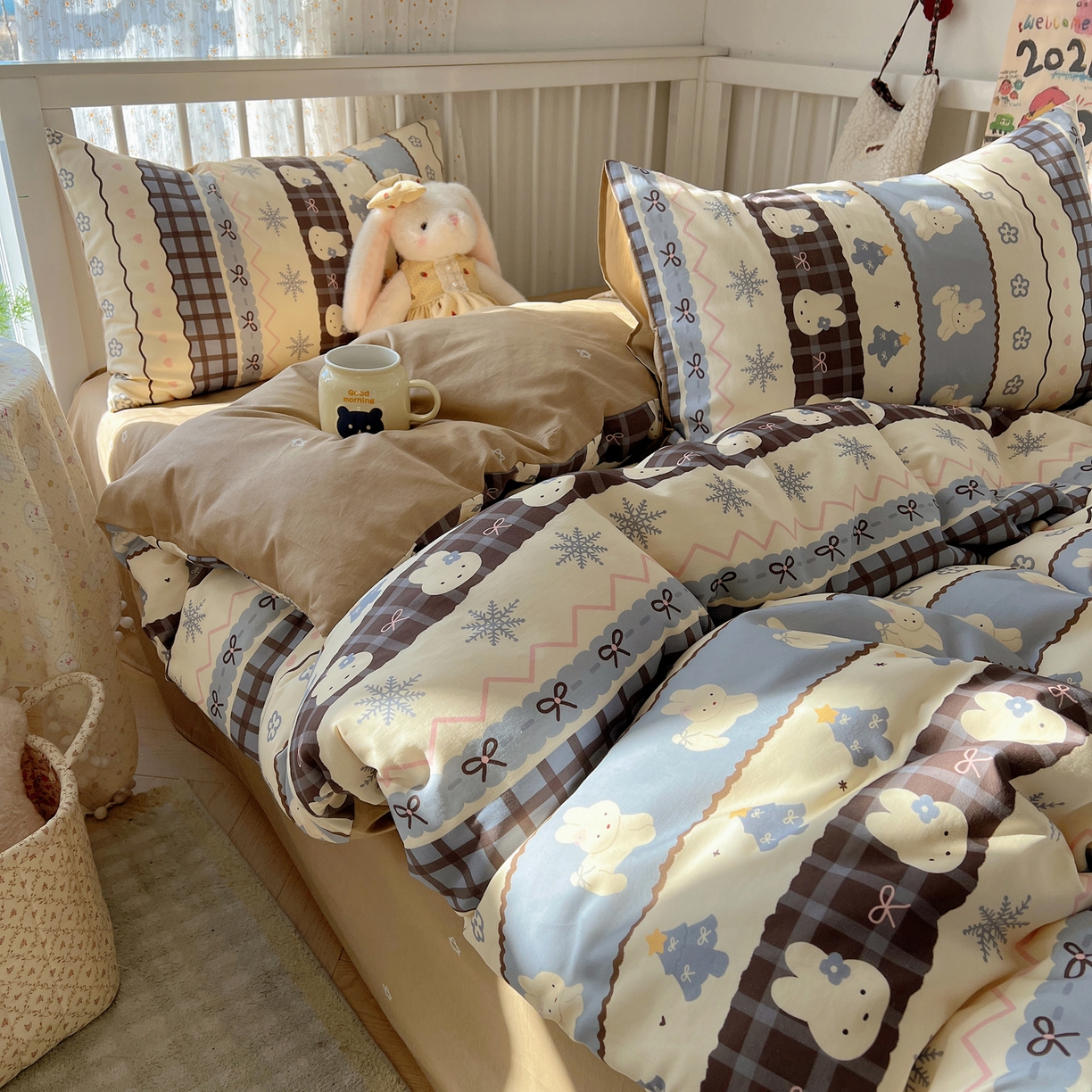 91家纺网 家纺一手货源 找家纺 桃喜 2026春夏新品全棉卡通学生三件套四件套 费尔岛小兔