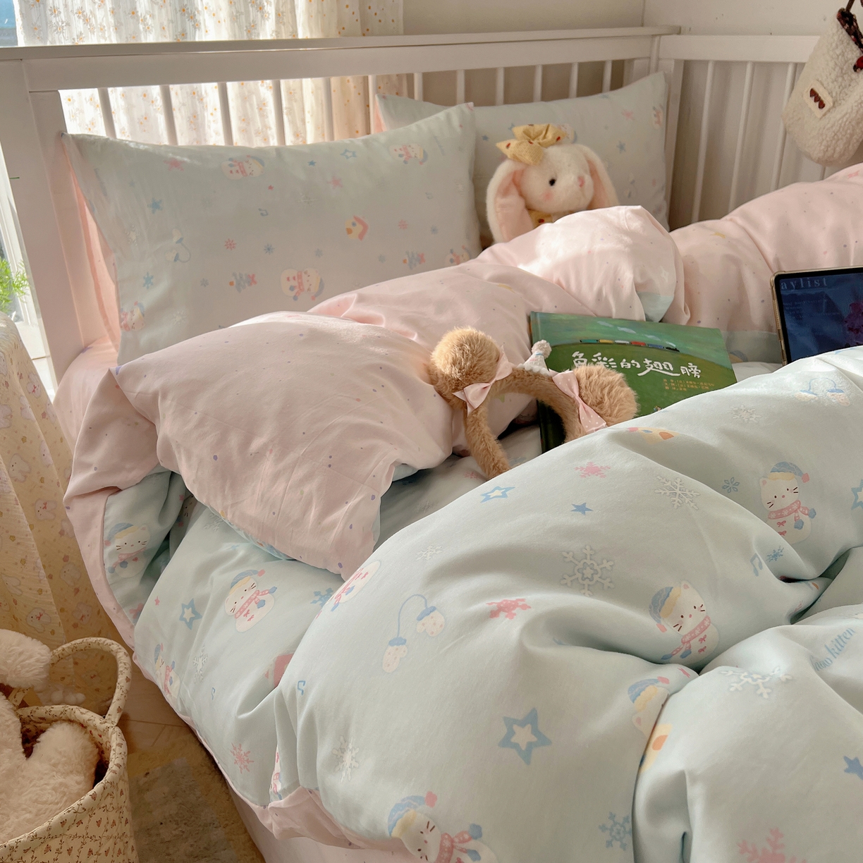 91家纺网 家纺一手货源 找家纺 桃喜 2026春夏新品全棉卡通学生三件套四件套 雪人小猫