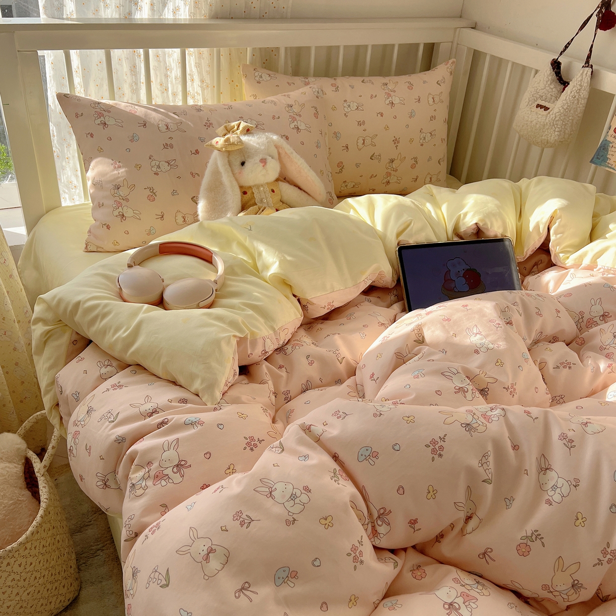 91家纺网 家纺一手货源 找家纺 桃喜 2026春夏新品全棉卡通学生三件套四件套 碎花小兔