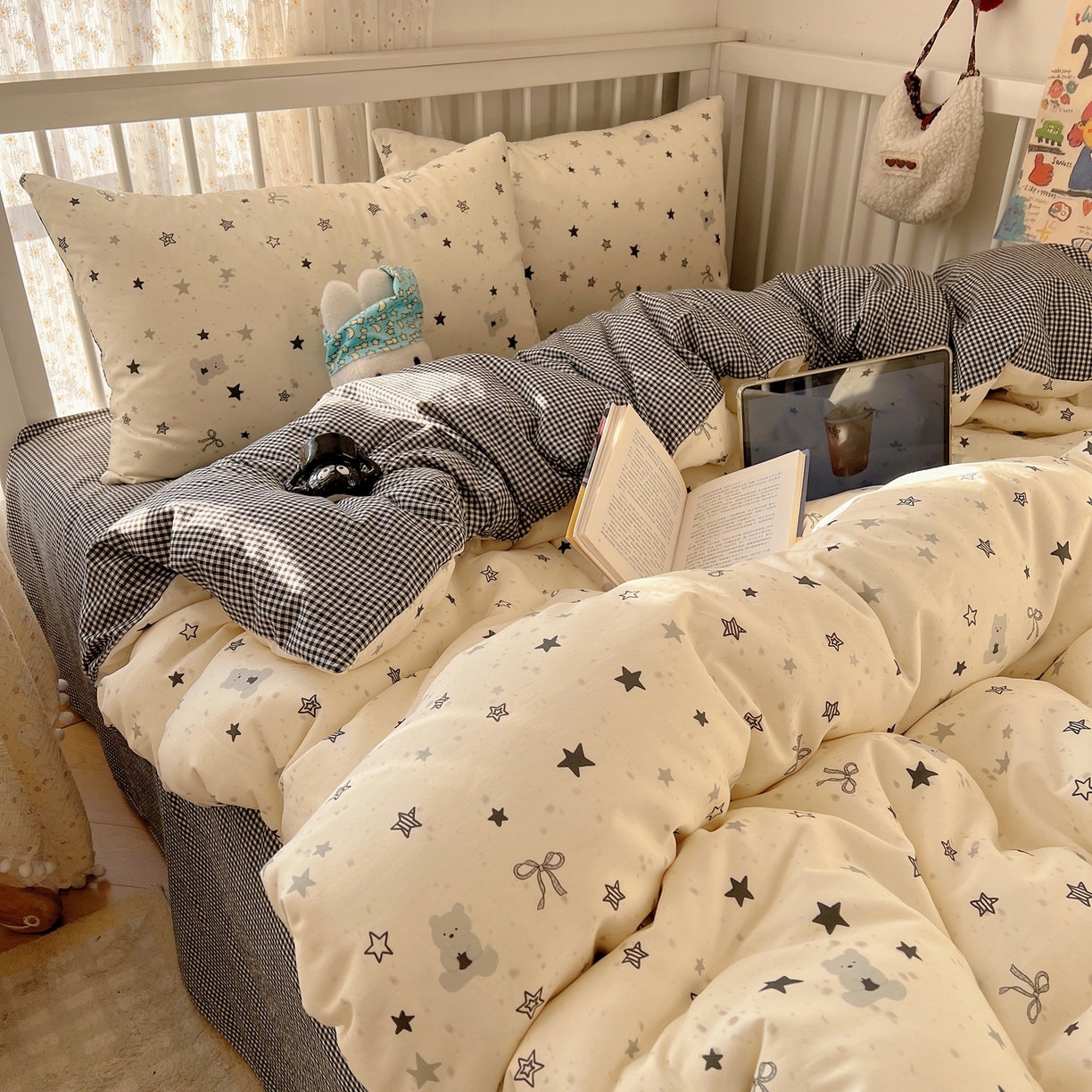 91家纺网 家纺一手货源 找家纺 桃喜 2026春夏新品全棉卡通学生三件套四件套 黑白星星熊