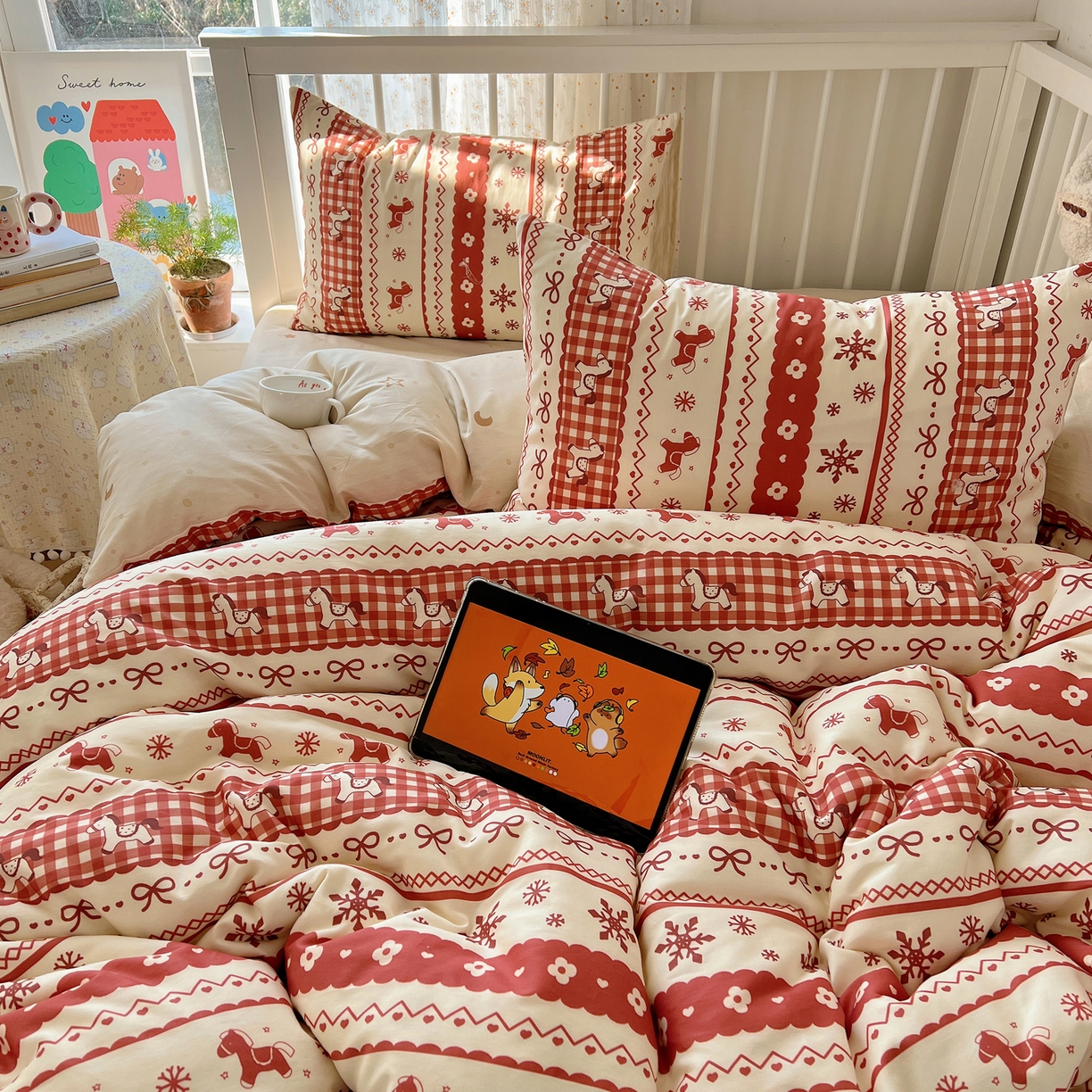 91家纺网 家纺一手货源 找家纺 桃喜 2026春夏新品全棉卡通学生三件套四件套 费尔岛小红马