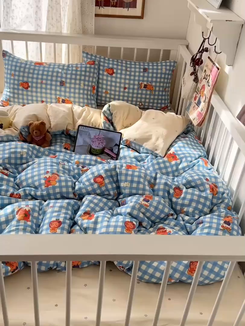 91家纺网 家纺一手货源 找家纺 桃喜 2026春夏新品全棉卡通学生三件套四件套 蓝格小星星