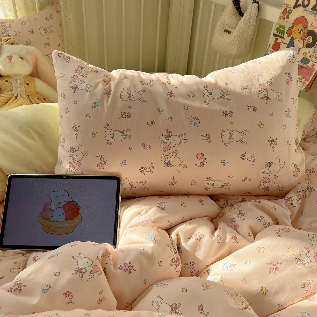 91家纺网 家纺一手货源 找家纺 桃喜 2026春夏新品全棉卡通学生三件套四件套 碎花小兔