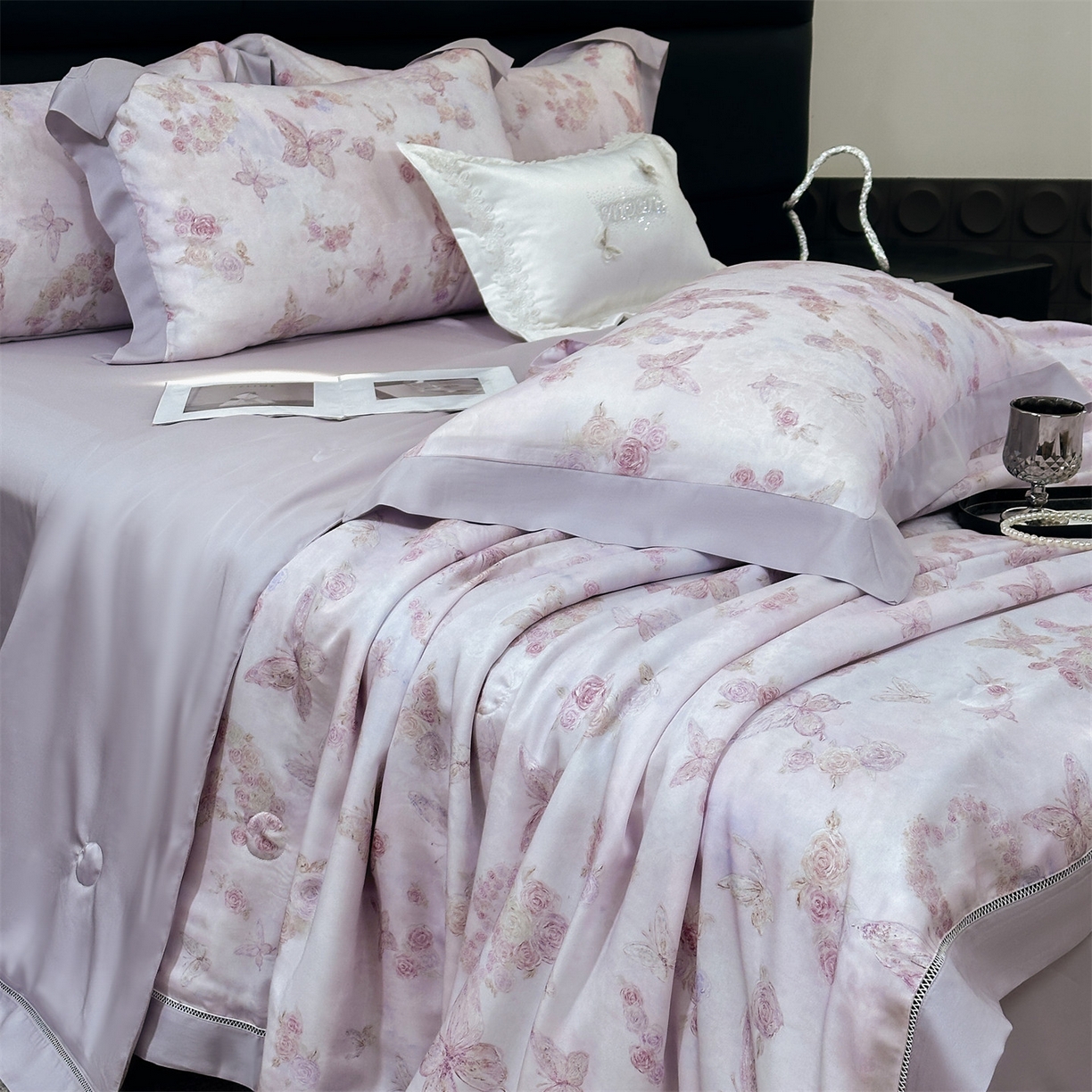 91家纺网 家纺一手货源 找家纺 朵希曼 2026新款50天丝镂空夏被四件套系列（控价：夏被四件套券后不低于299元)(小号控价不低于149 标准单夏被控价169，加大单夏被控价189) 蝶舞