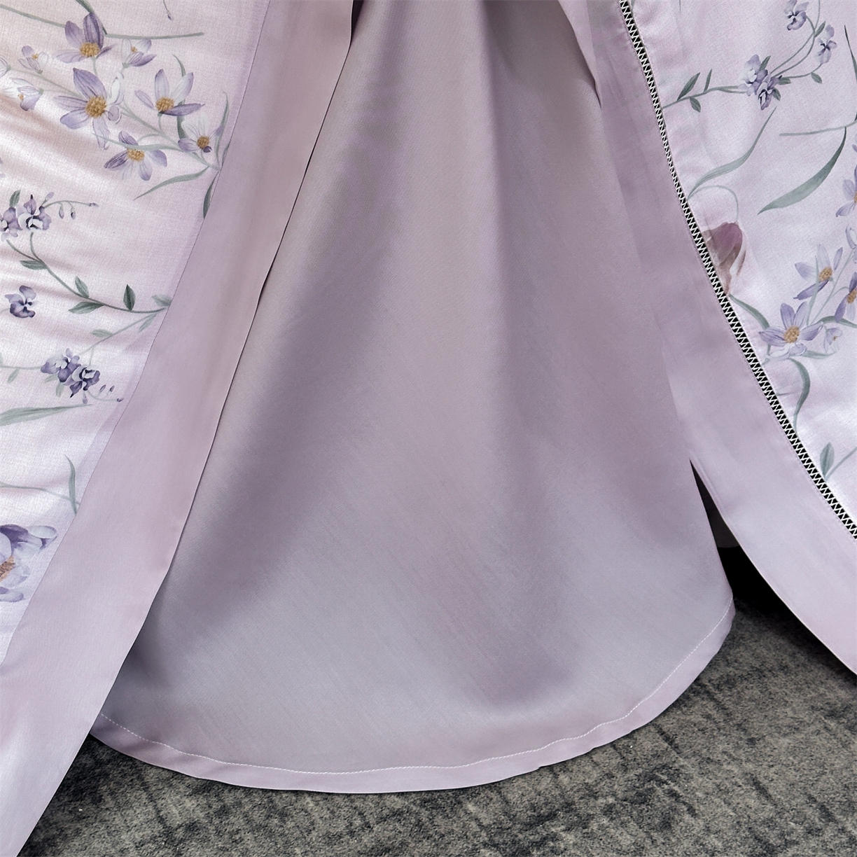 91家纺网 家纺一手货源 找家纺 朵希曼 2026新款50天丝镂空夏被四件套系列（控价：夏被四件套券后不低于299元)(小号控价不低于149 标准单夏被控价169，加大单夏被控价189) 花间春晓-粉