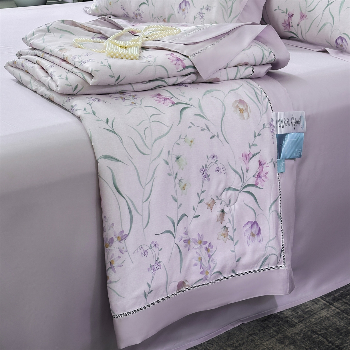 91家纺网 家纺一手货源 找家纺 朵希曼 2026新款50天丝镂空夏被四件套系列（控价：夏被四件套券后不低于299元)(小号控价不低于149 标准单夏被控价169，加大单夏被控价189) 花间春晓-粉