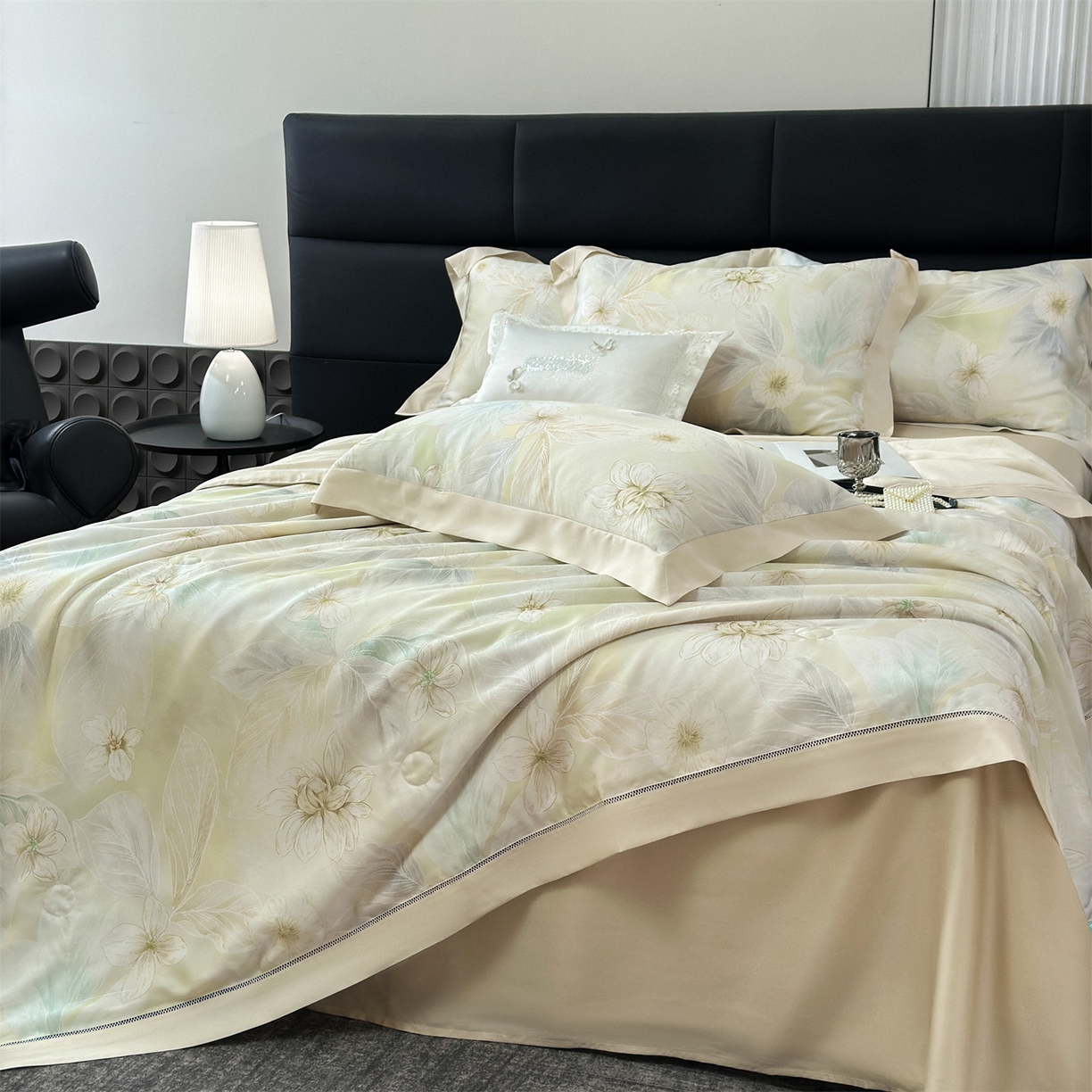 91家纺网 家纺一手货源 找家纺 朵希曼 2026新款50天丝镂空夏被四件套系列（控价：夏被四件套券后不低于299元)(小号控价不低于149 标准单夏被控价169，加大单夏被控价189) 花溪-浅米黄