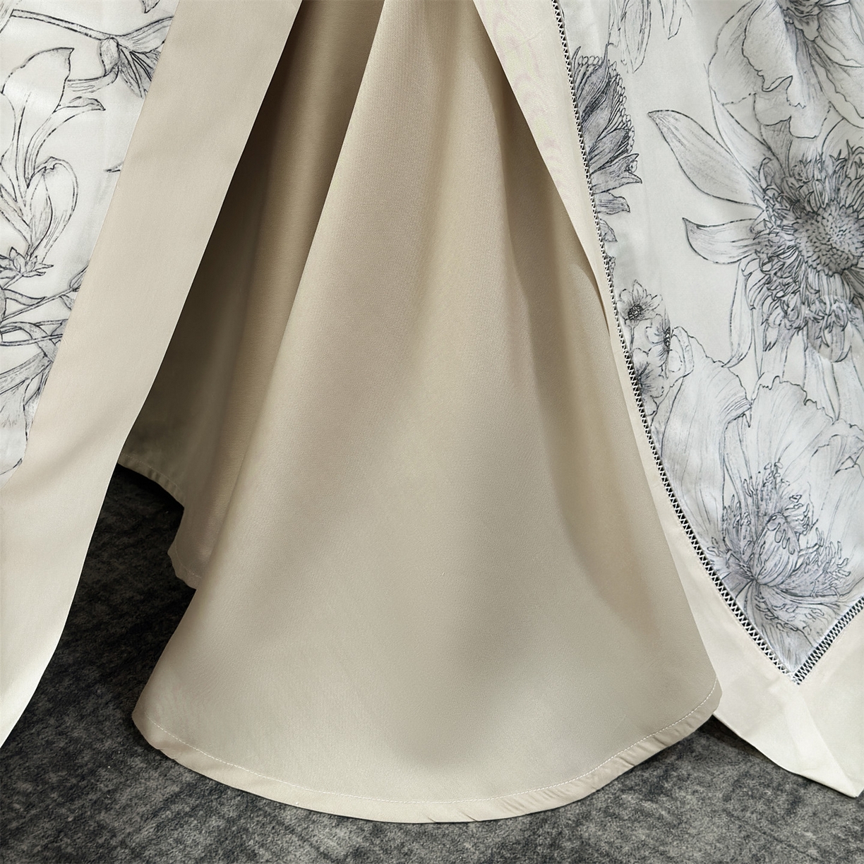 91家纺网 家纺一手货源 找家纺 朵希曼 2026新款50天丝镂空夏被四件套系列（控价：夏被四件套券后不低于299元)(小号控价不低于149 标准单夏被控价169，加大单夏被控价189) 卉颜-米灰