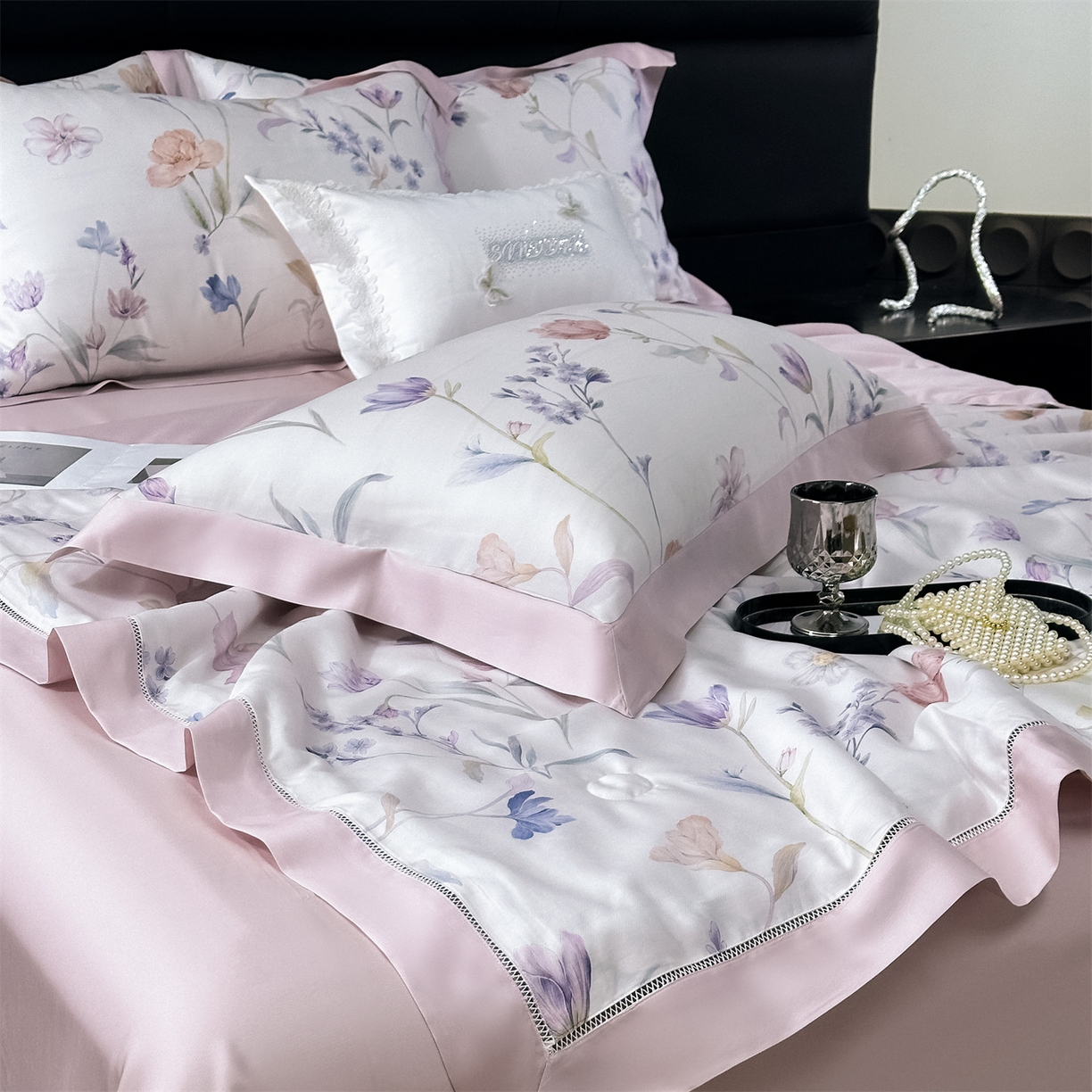 91家纺网 家纺一手货源 找家纺 朵希曼 2026新款50天丝镂空夏被四件套系列（控价：夏被四件套券后不低于299元)(小号控价不低于149 标准单夏被控价169，加大单夏被控价189) 流光花语