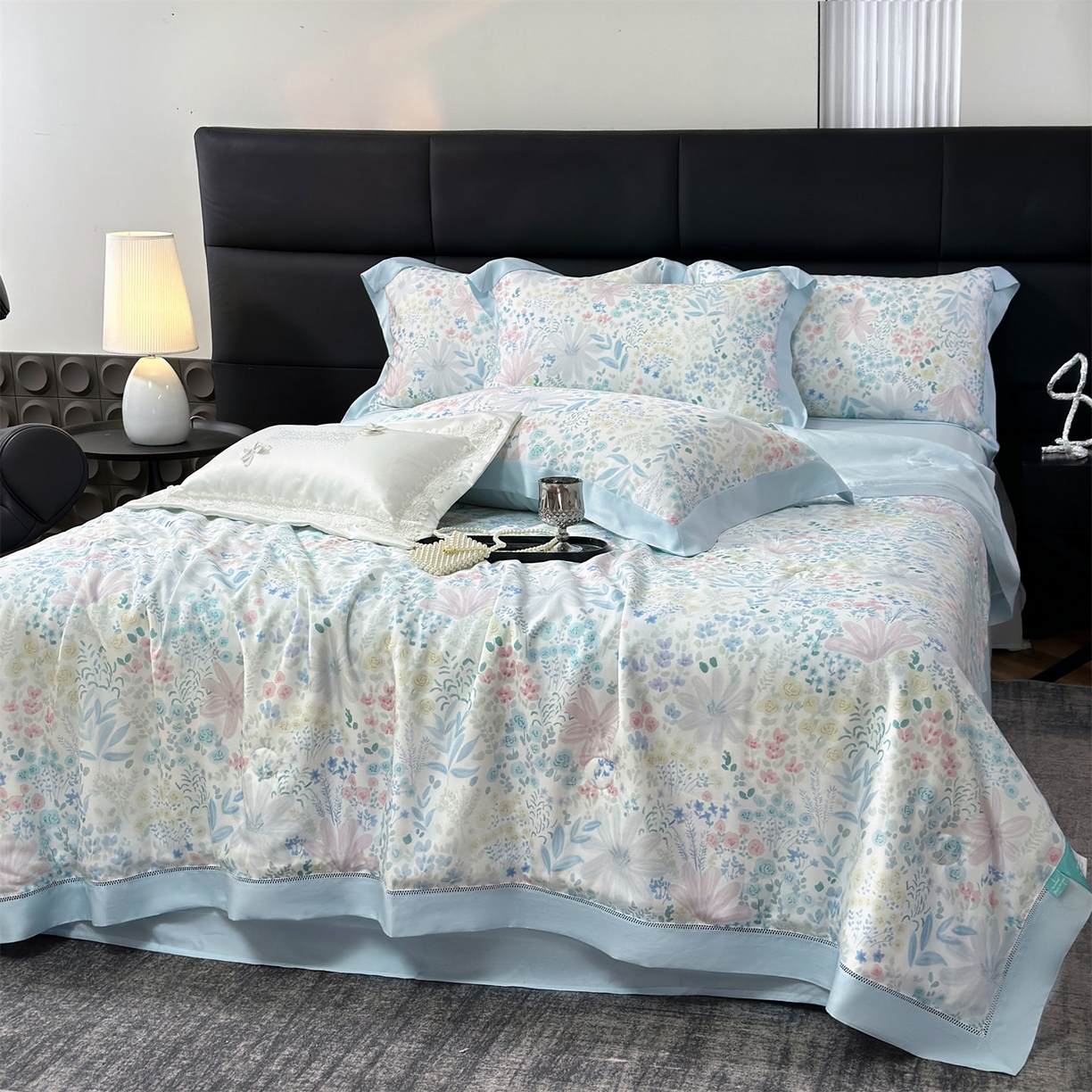 91家纺网 家纺一手货源 找家纺 朵希曼 2026新款50天丝镂空夏被四件套系列（控价：夏被四件套券后不低于299元)(小号控价不低于149 标准单夏被控价169，加大单夏被控价189) 沐初-兰