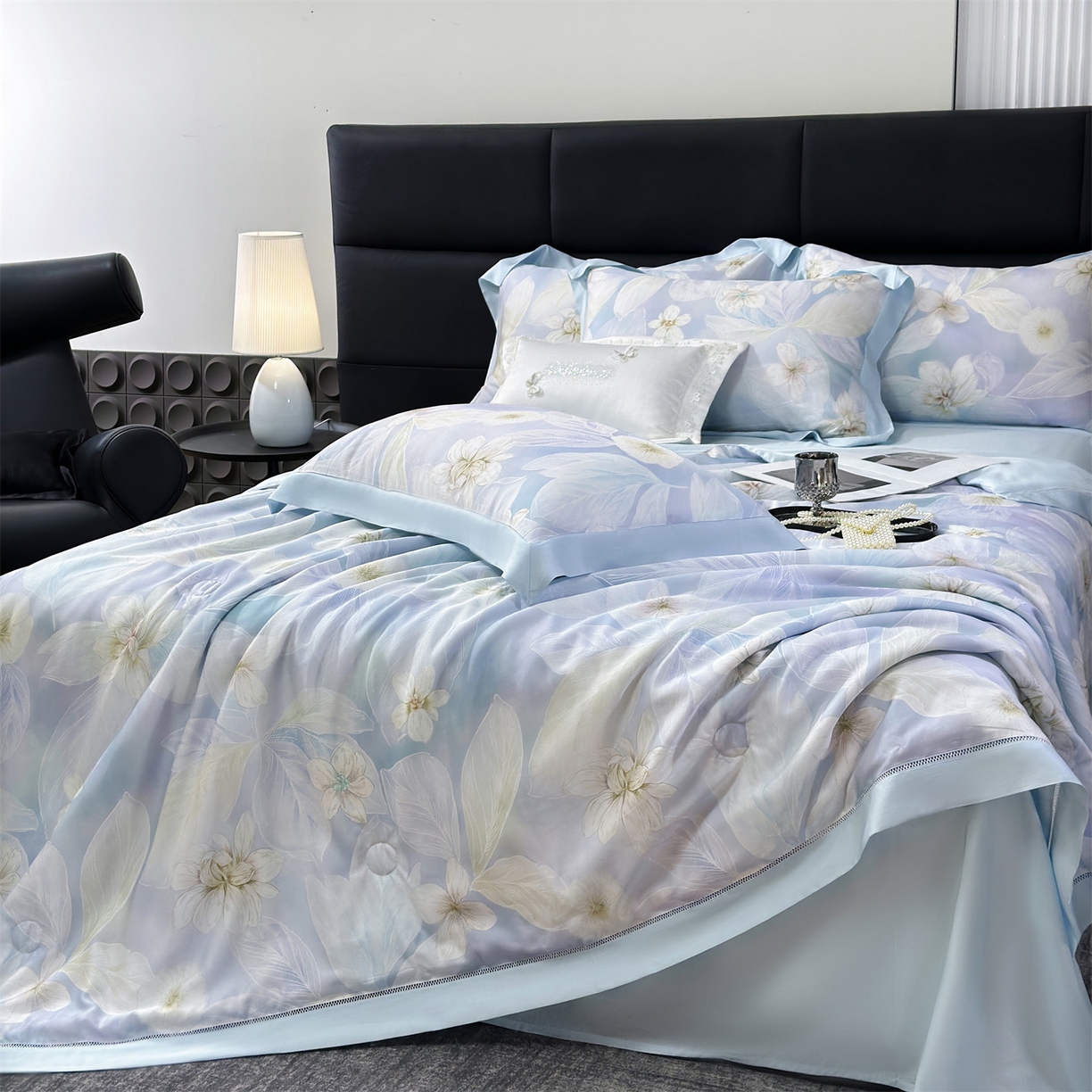 91家纺网 家纺一手货源 找家纺 朵希曼 2026新款50天丝镂空夏被四件套系列（控价：夏被四件套券后不低于299元)(小号控价不低于149 标准单夏被控价169，加大单夏被控价189) 绒花-兰