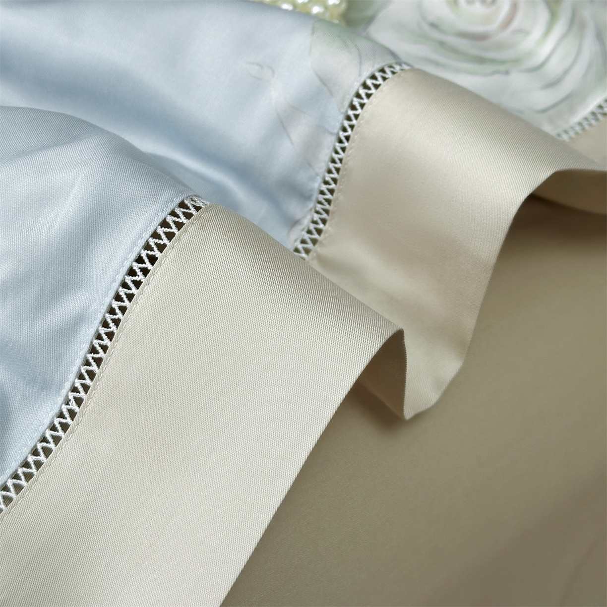 91家纺网 家纺一手货源 找家纺 朵希曼 2026新款50天丝镂空夏被四件套系列（控价：夏被四件套券后不低于299元)(标准单夏被控价169，加大单夏被控价189) 香荟