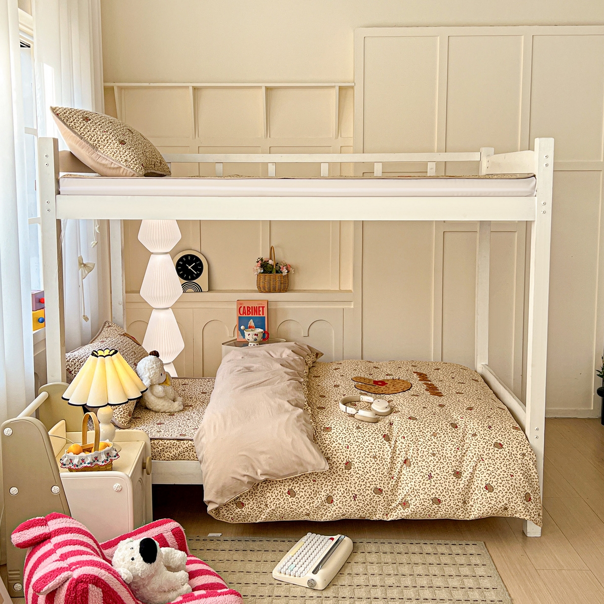 91家纺网 家纺一手货源 找家纺 富米莱（原臻工厂） 2026新款仿棉小清新夹棉毛巾绣四季通用学生薄款床垫床褥三件套一跑量款 豹纹猫