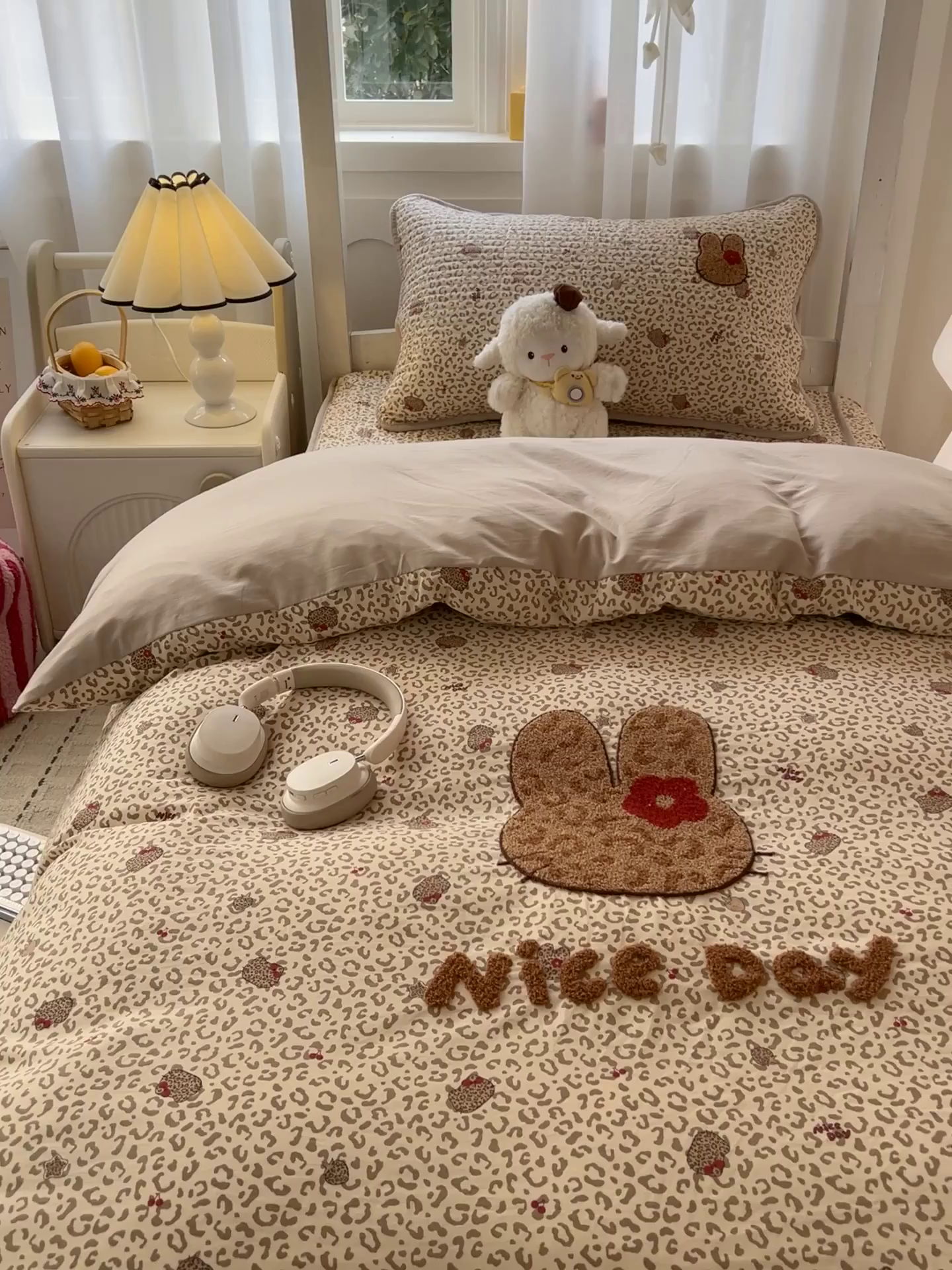 91家纺网 家纺一手货源 找家纺 富米莱（原臻工厂） 2026新款仿棉小清新夹棉毛巾绣四季通用学生薄款床垫床褥三件套一跑量款 豹纹猫