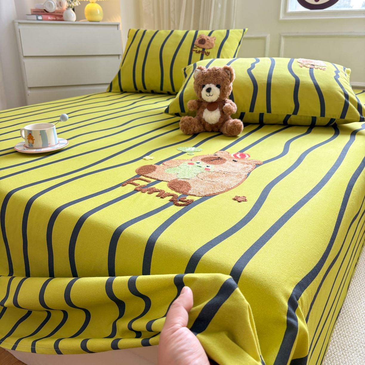 91家纺网 家纺一手货源 找家纺 居眠 2026新款全棉磨毛毛巾绣床单 时语集-床单