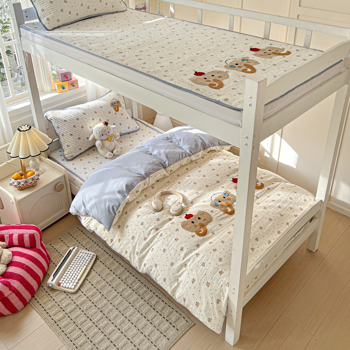 91家纺网 家纺一手货源 找家纺 富米莱（原臻工厂） 2026新款仿棉小清新夹棉毛巾绣四季通用学生薄款床垫床褥三件套一跑量款 可爱小象