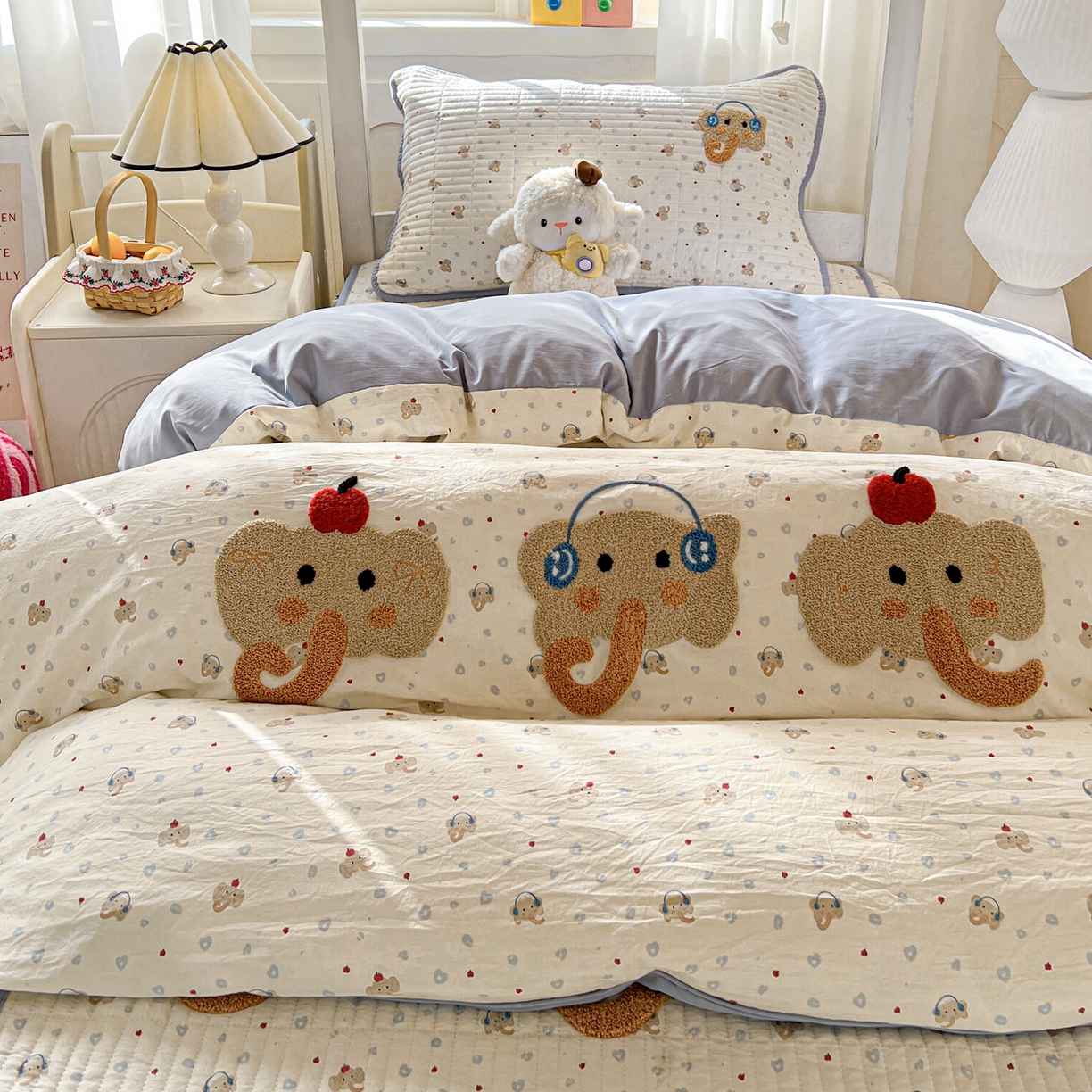 91家纺网 家纺一手货源 找家纺 富米莱（原臻工厂） 2026新款仿棉小清新夹棉毛巾绣四季通用学生薄款床垫床褥三件套一跑量款 可爱小象